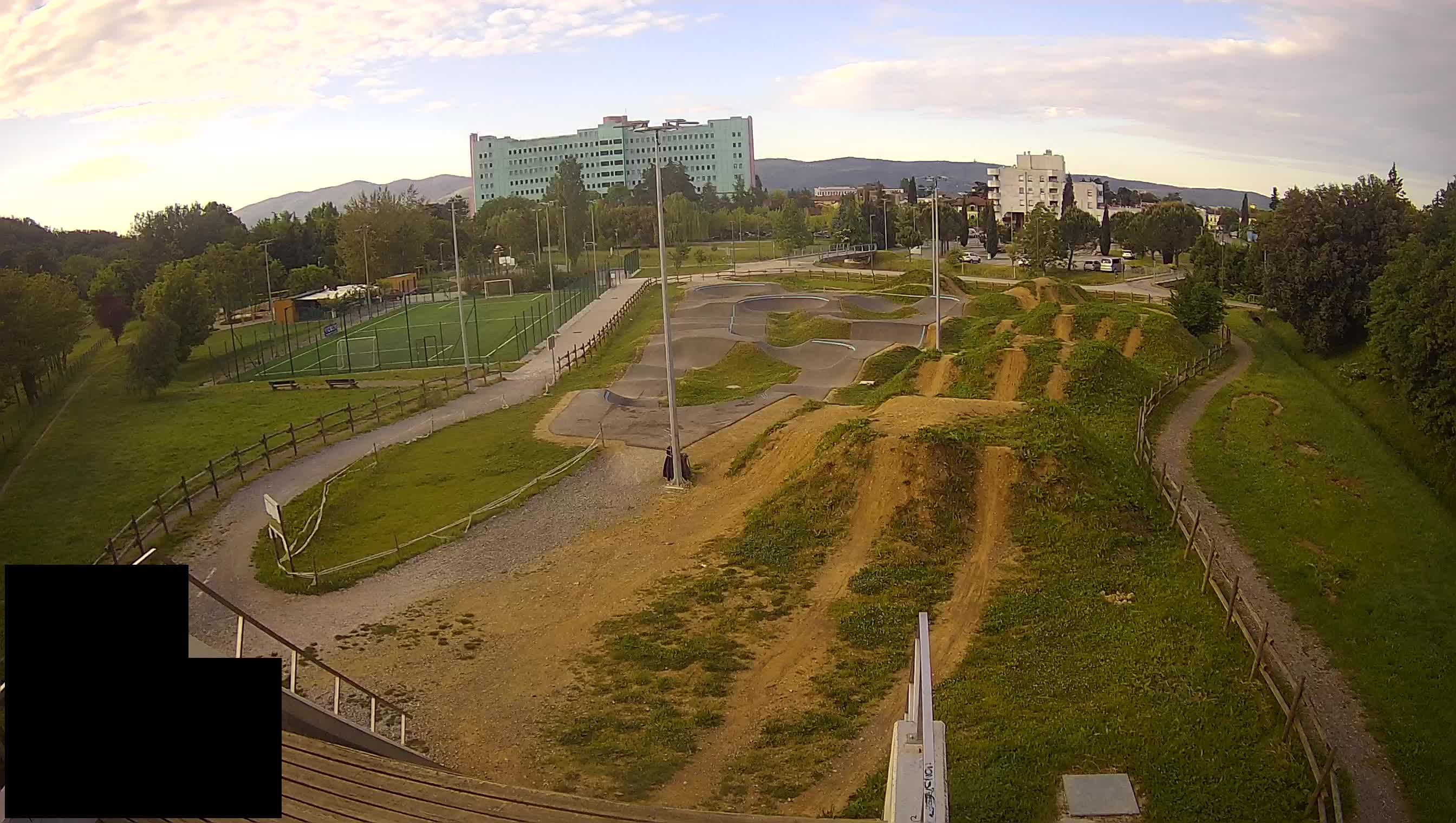 Cámara web en vivo del parque deportivo Šempeter pri Gorici – Eslovenia
