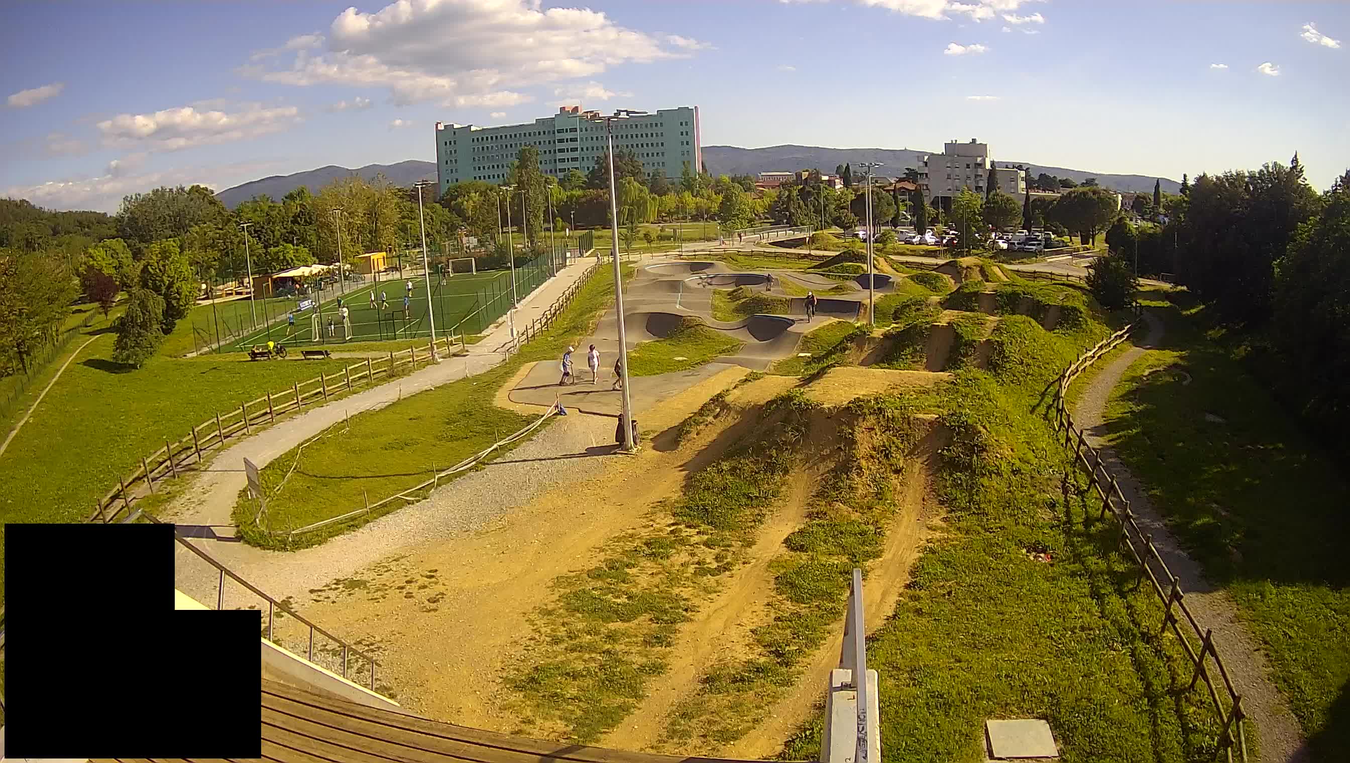 Cámara web en vivo del parque deportivo Šempeter pri Gorici – Eslovenia