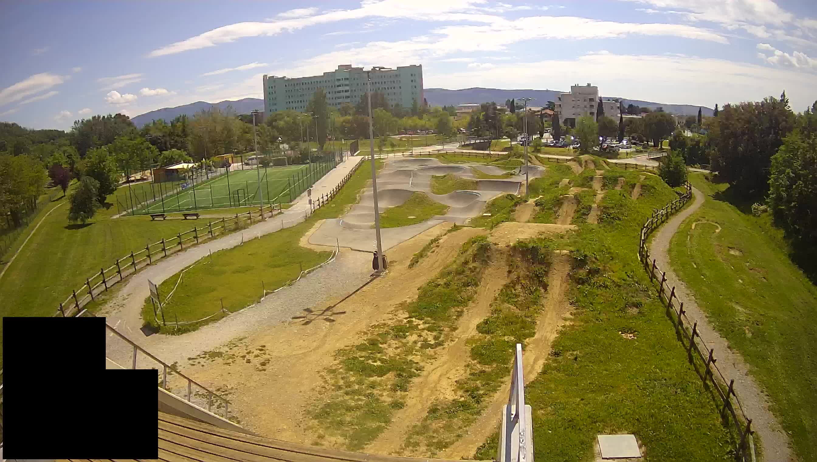 Cámara web en vivo del parque deportivo Šempeter pri Gorici – Eslovenia