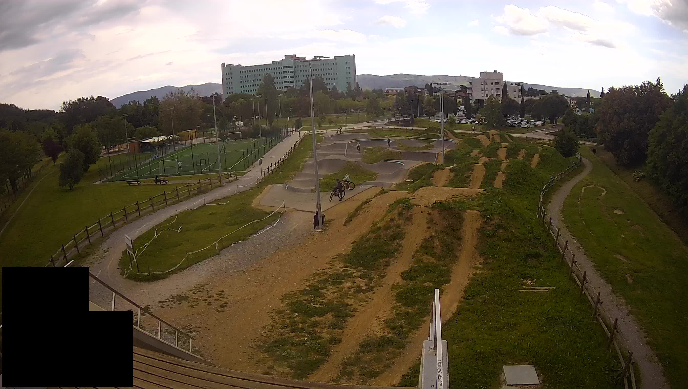 Cámara web en vivo del parque deportivo Šempeter pri Gorici – Eslovenia