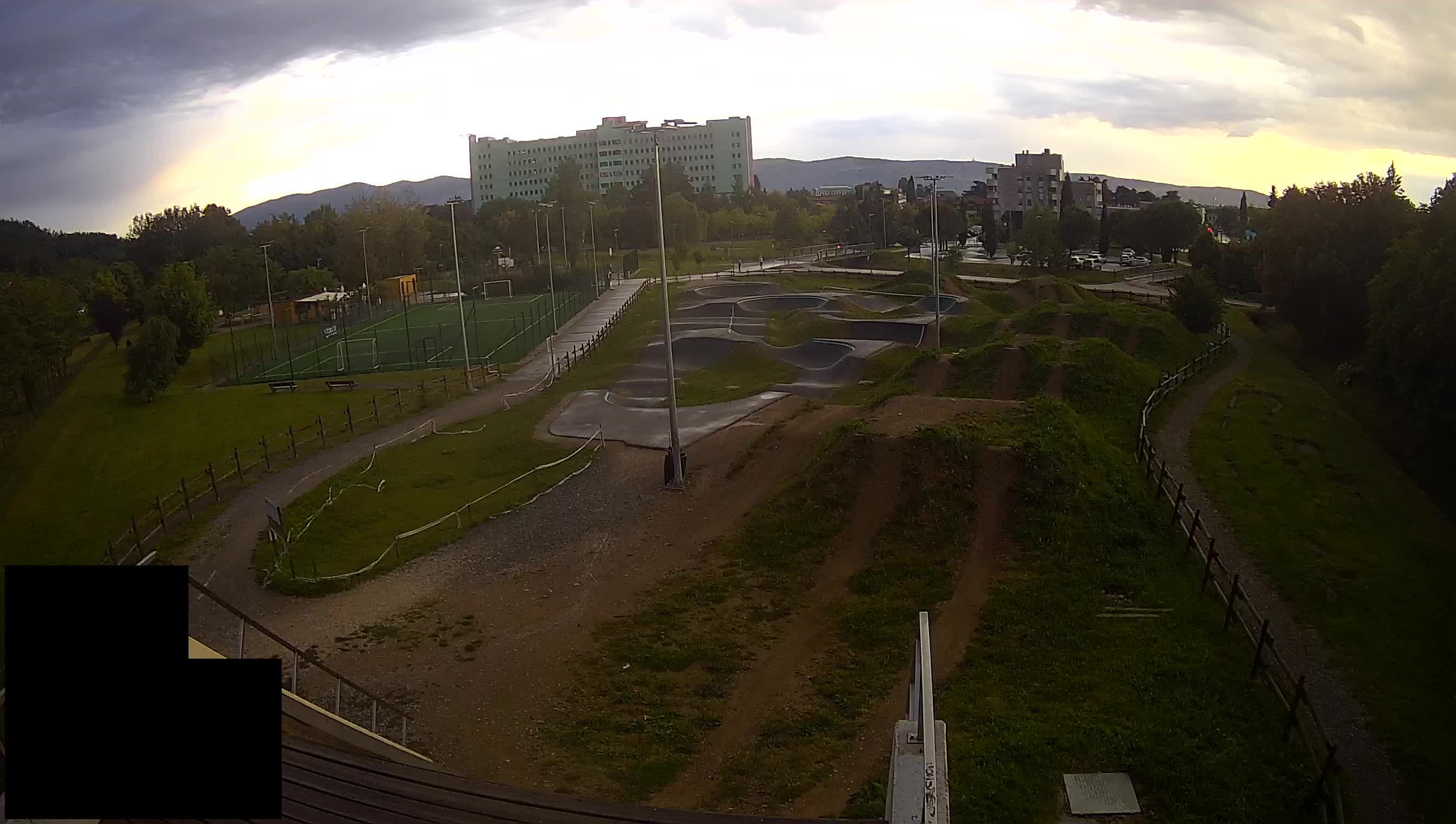 Cámara web en vivo del parque deportivo Šempeter pri Gorici – Eslovenia