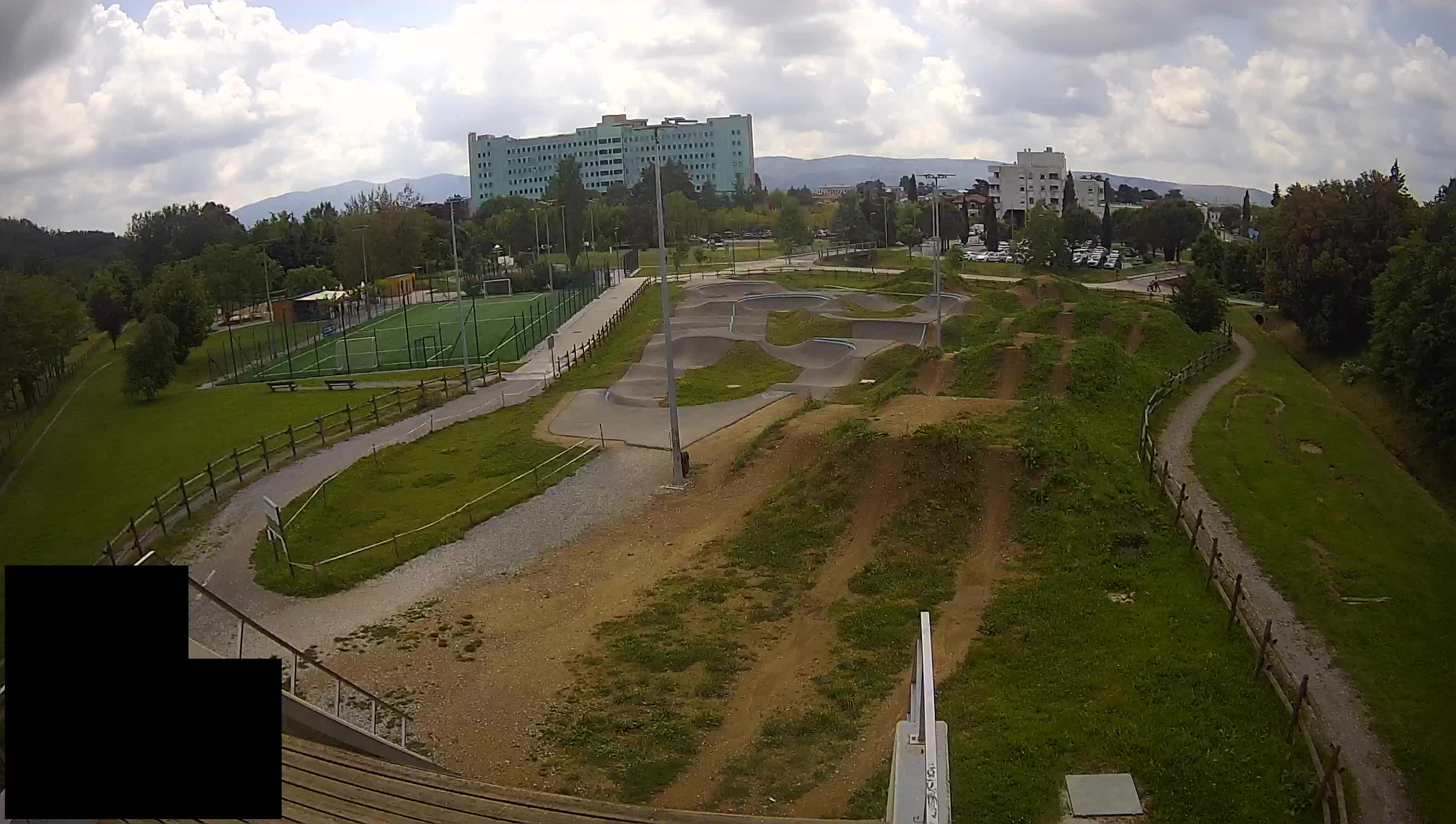 Cámara web en vivo del parque deportivo Šempeter pri Gorici – Eslovenia
