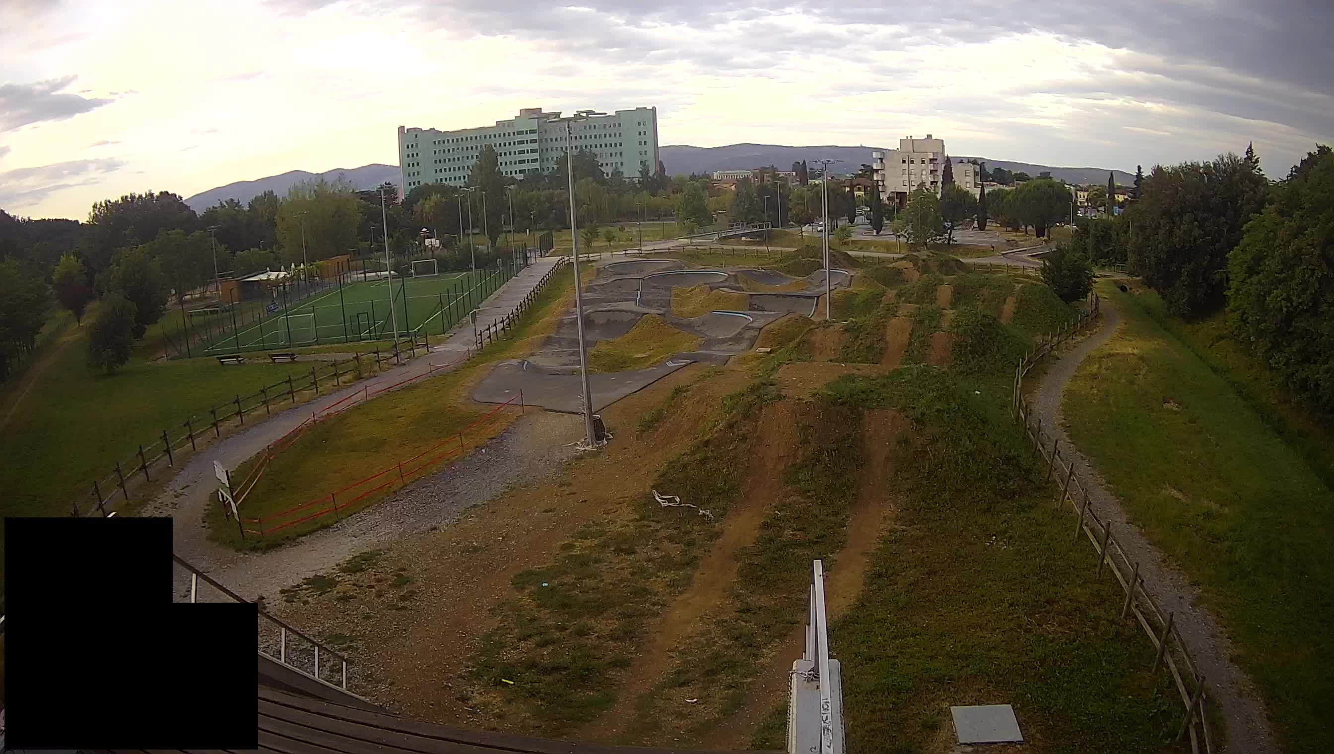 Cámara web en vivo del parque deportivo Šempeter pri Gorici – Eslovenia