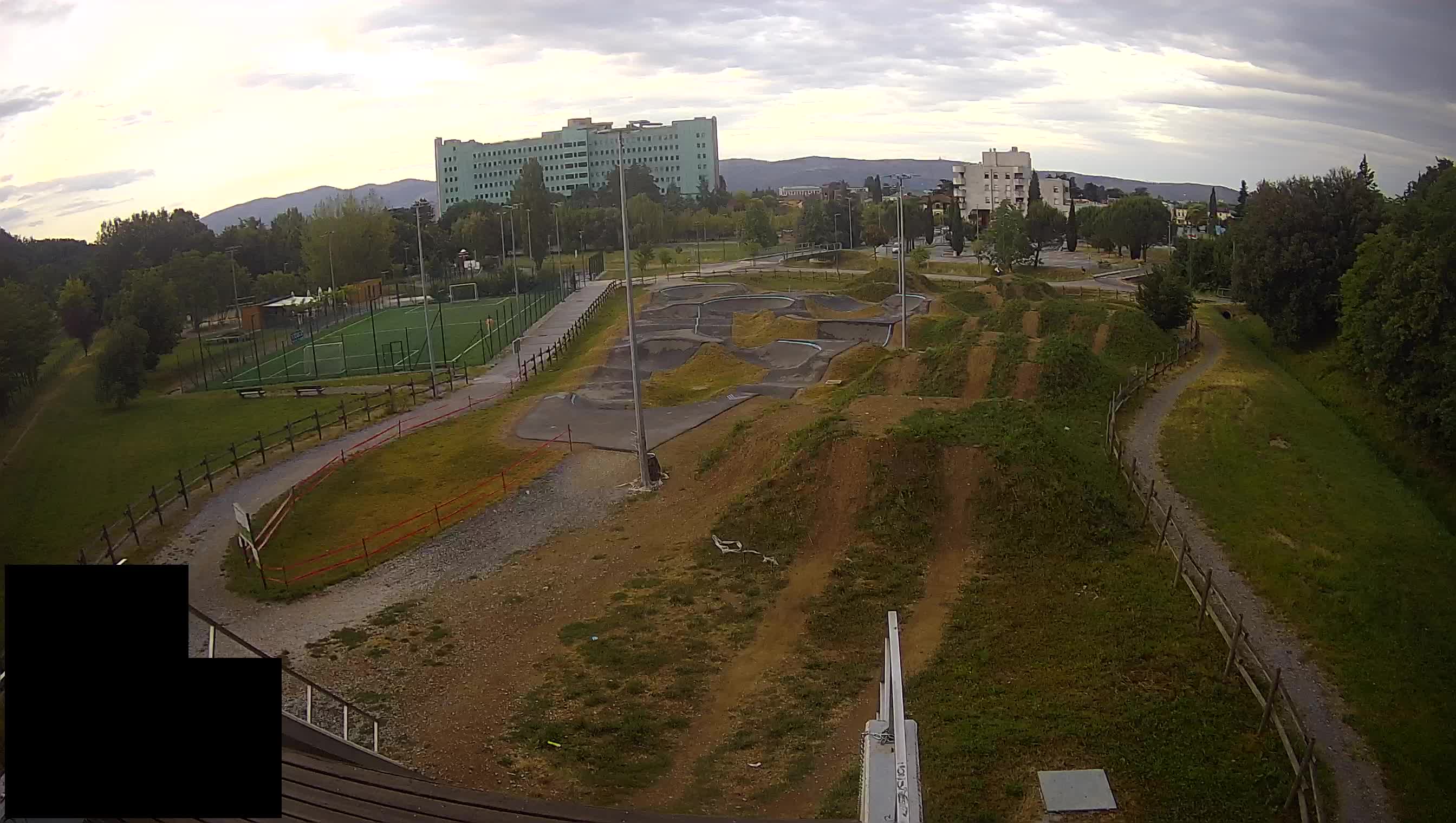Cámara web en vivo del parque deportivo Šempeter pri Gorici – Eslovenia