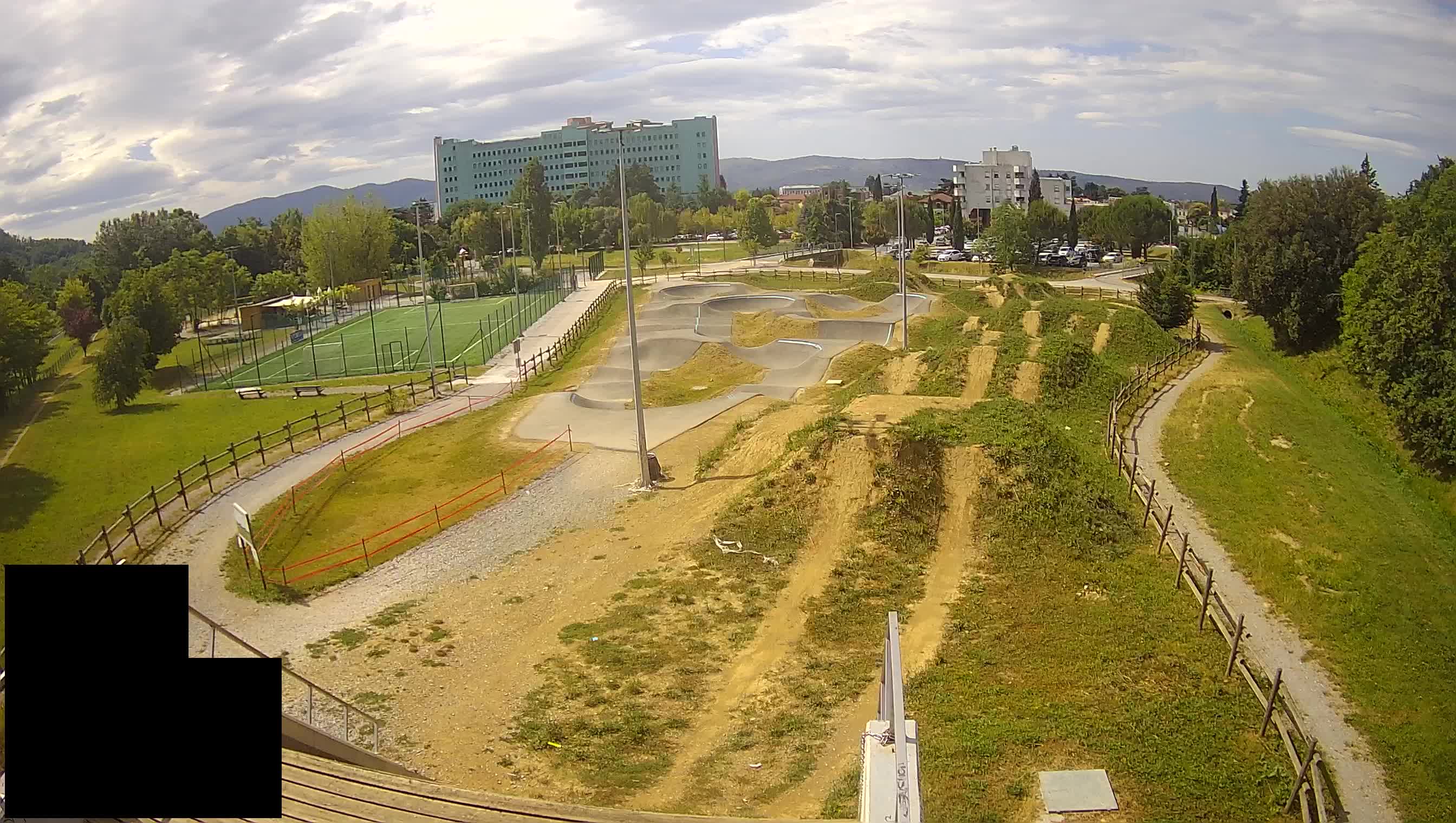 Cámara web en vivo del parque deportivo Šempeter pri Gorici – Eslovenia