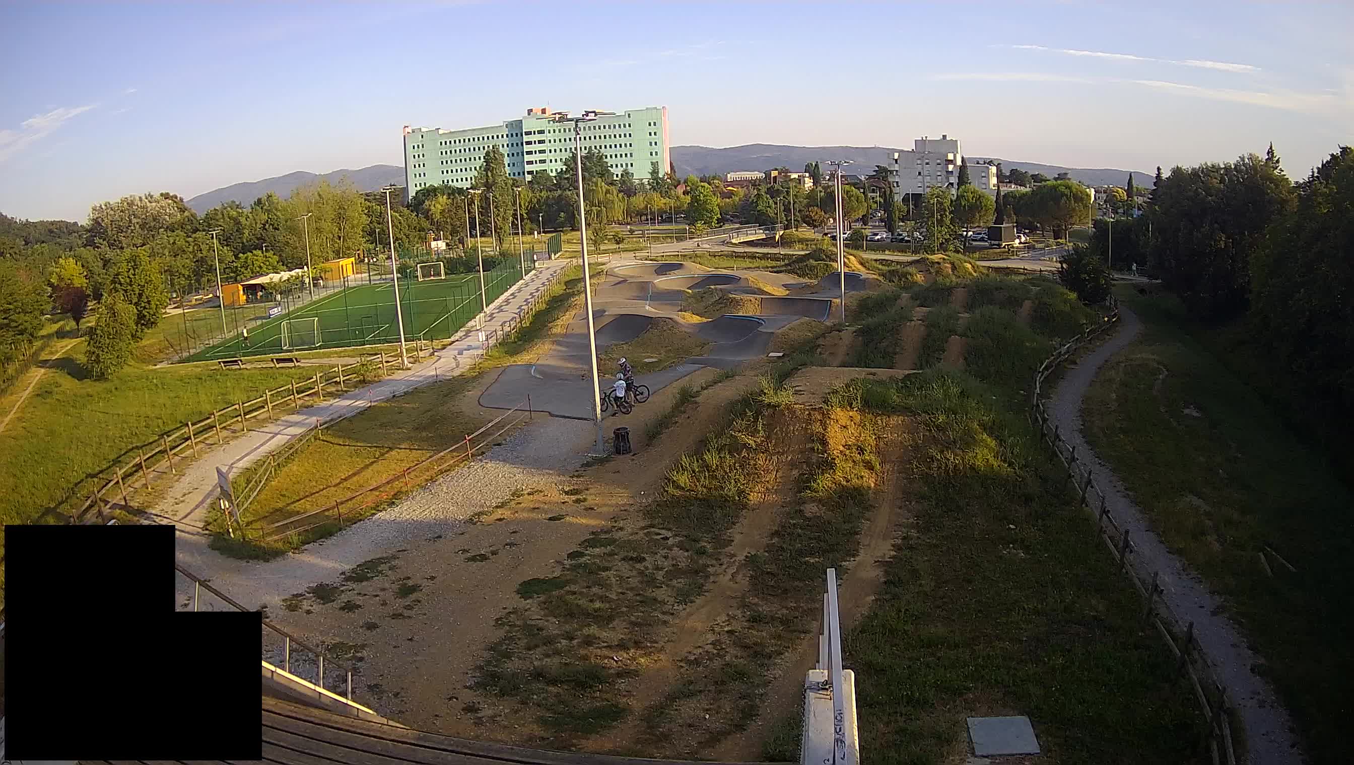 Cámara web en vivo del parque deportivo Šempeter pri Gorici – Eslovenia