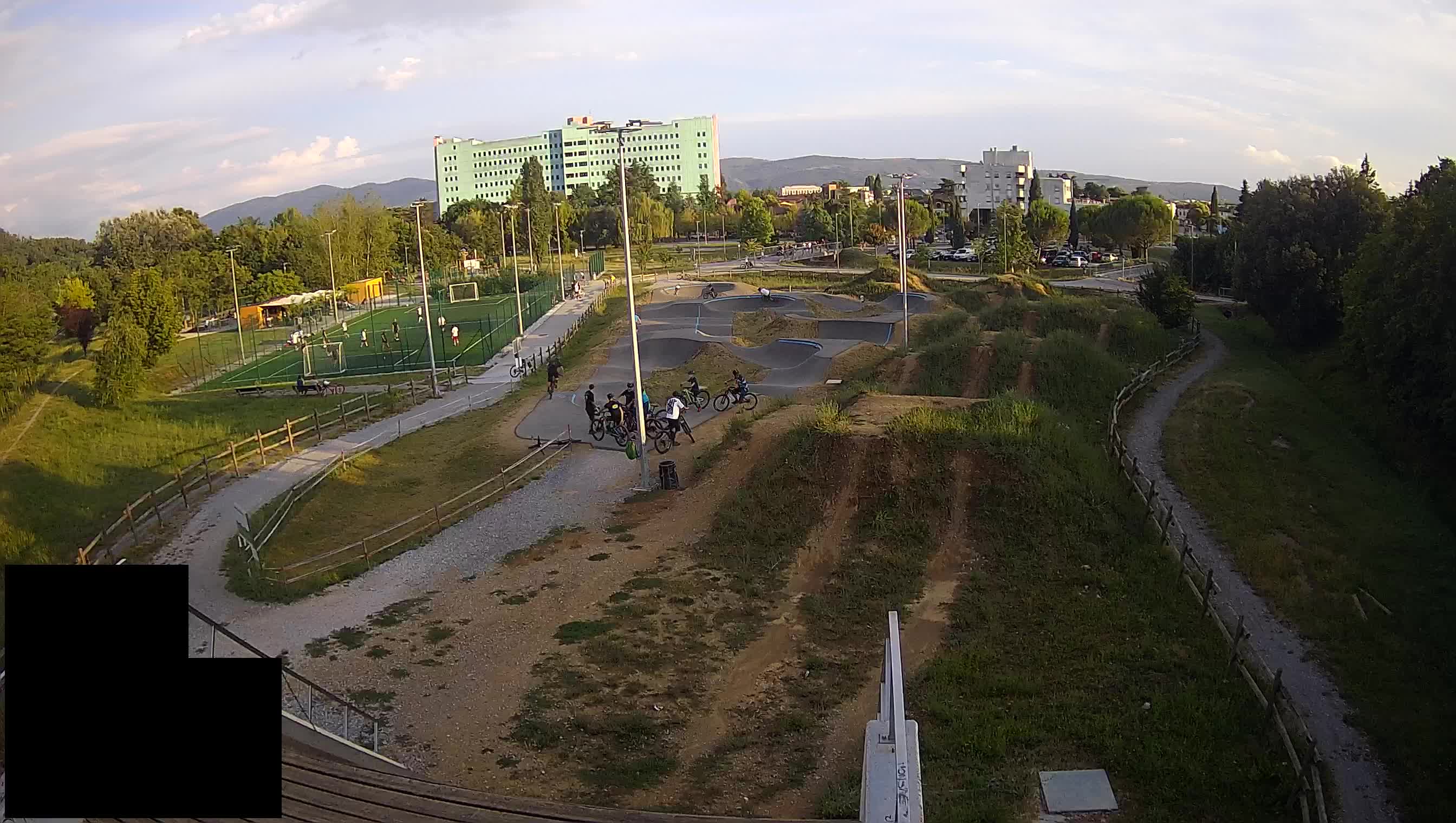 Cámara web en vivo del parque deportivo Šempeter pri Gorici – Eslovenia