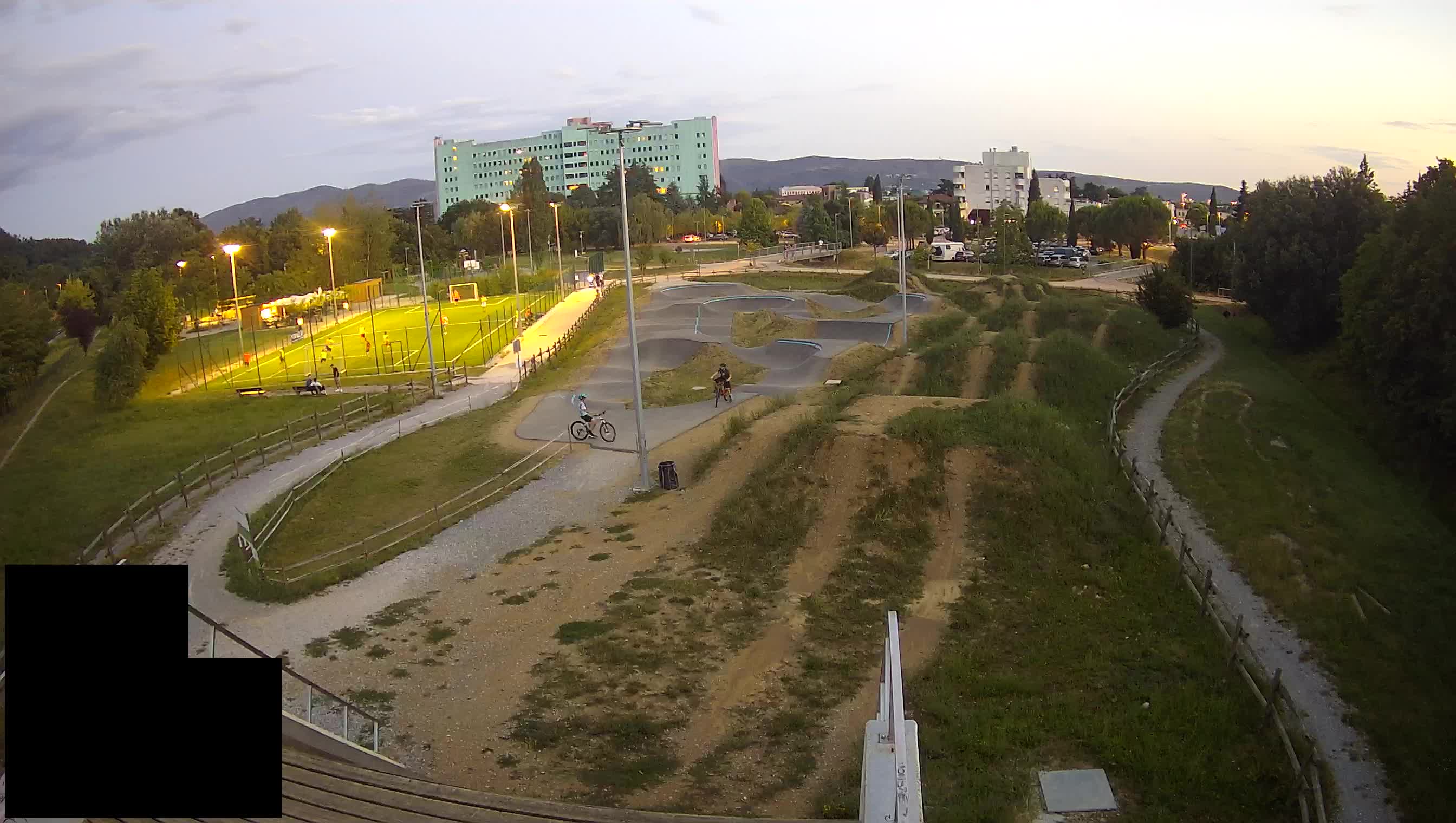 Cámara web en vivo del parque deportivo Šempeter pri Gorici – Eslovenia