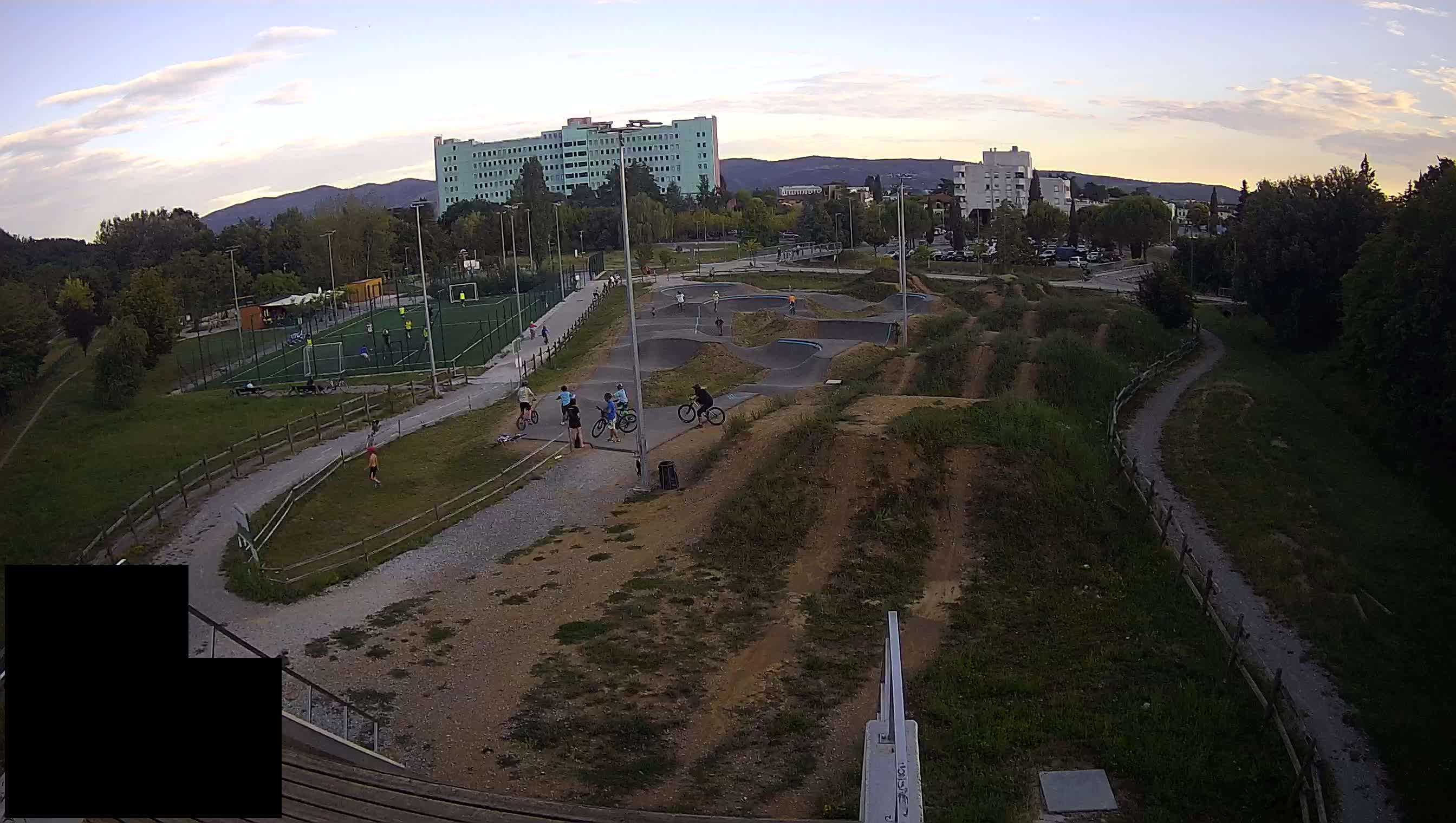 Cámara web en vivo del parque deportivo Šempeter pri Gorici – Eslovenia