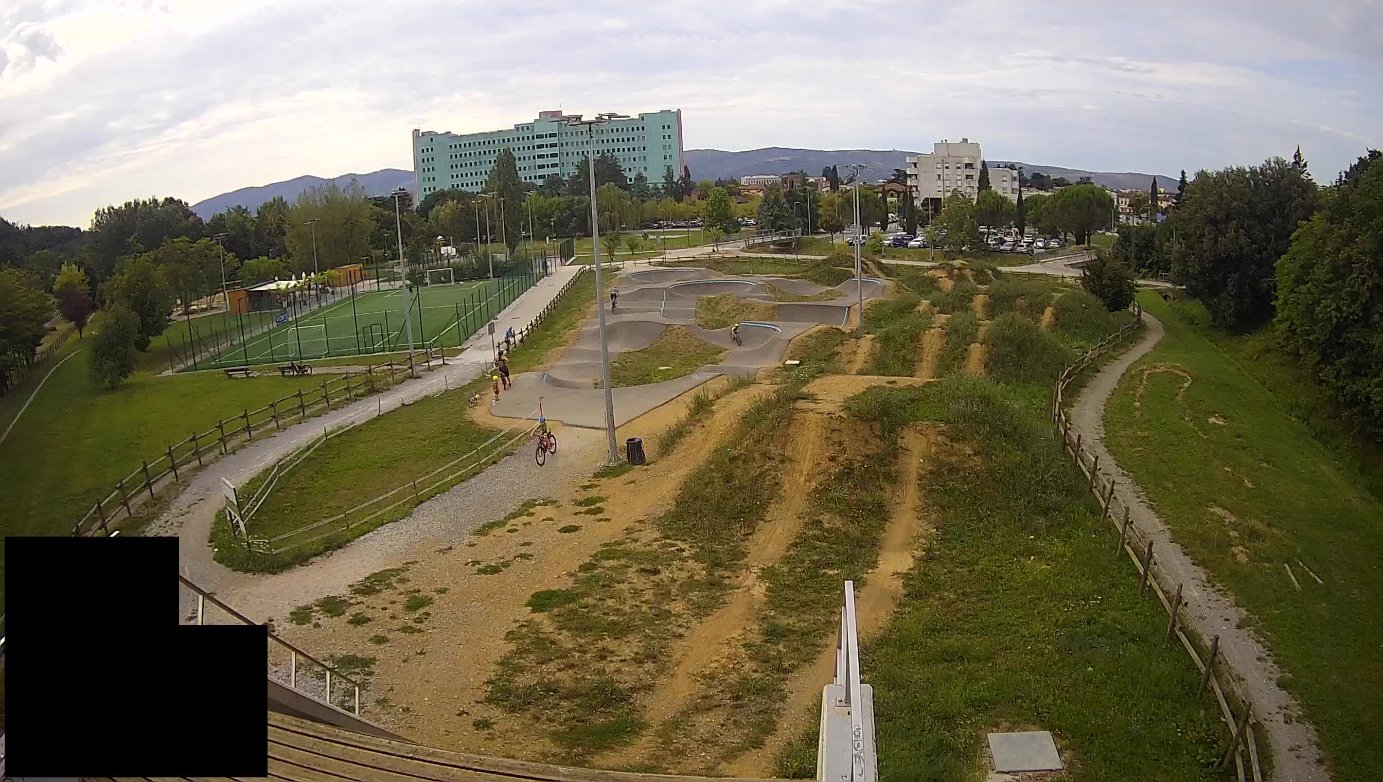 Cámara web en vivo del parque deportivo Šempeter pri Gorici – Eslovenia