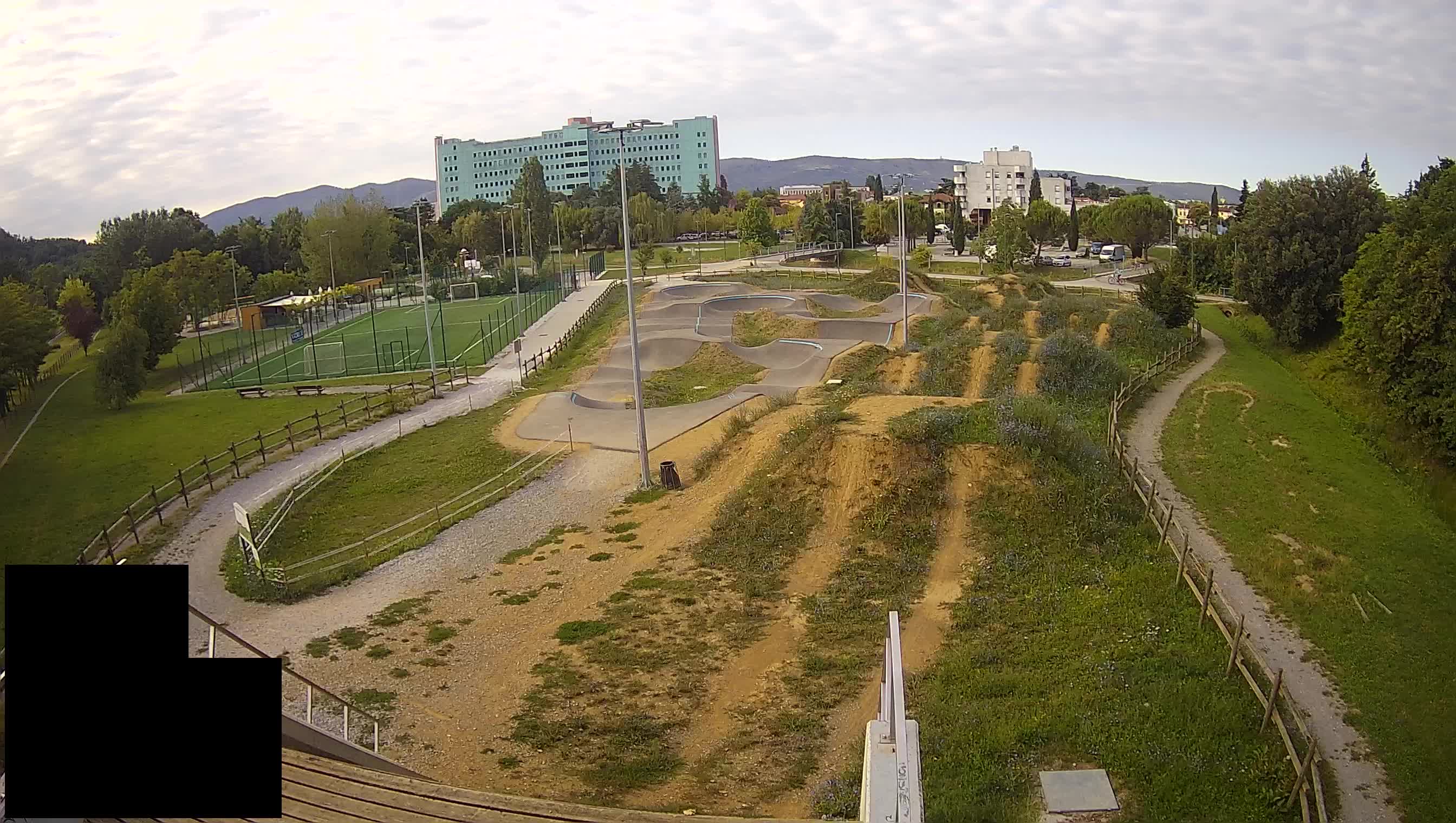 Cámara web en vivo del parque deportivo Šempeter pri Gorici – Eslovenia