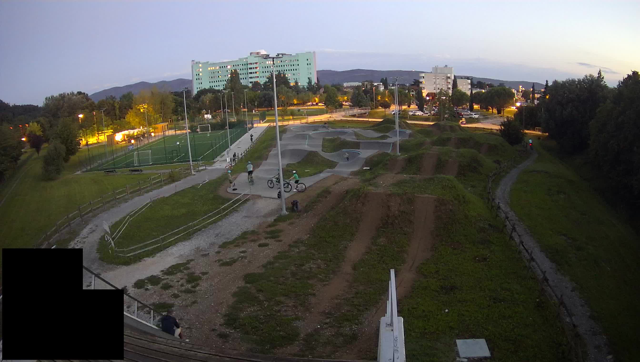 Cámara web en vivo del parque deportivo Šempeter pri Gorici – Eslovenia
