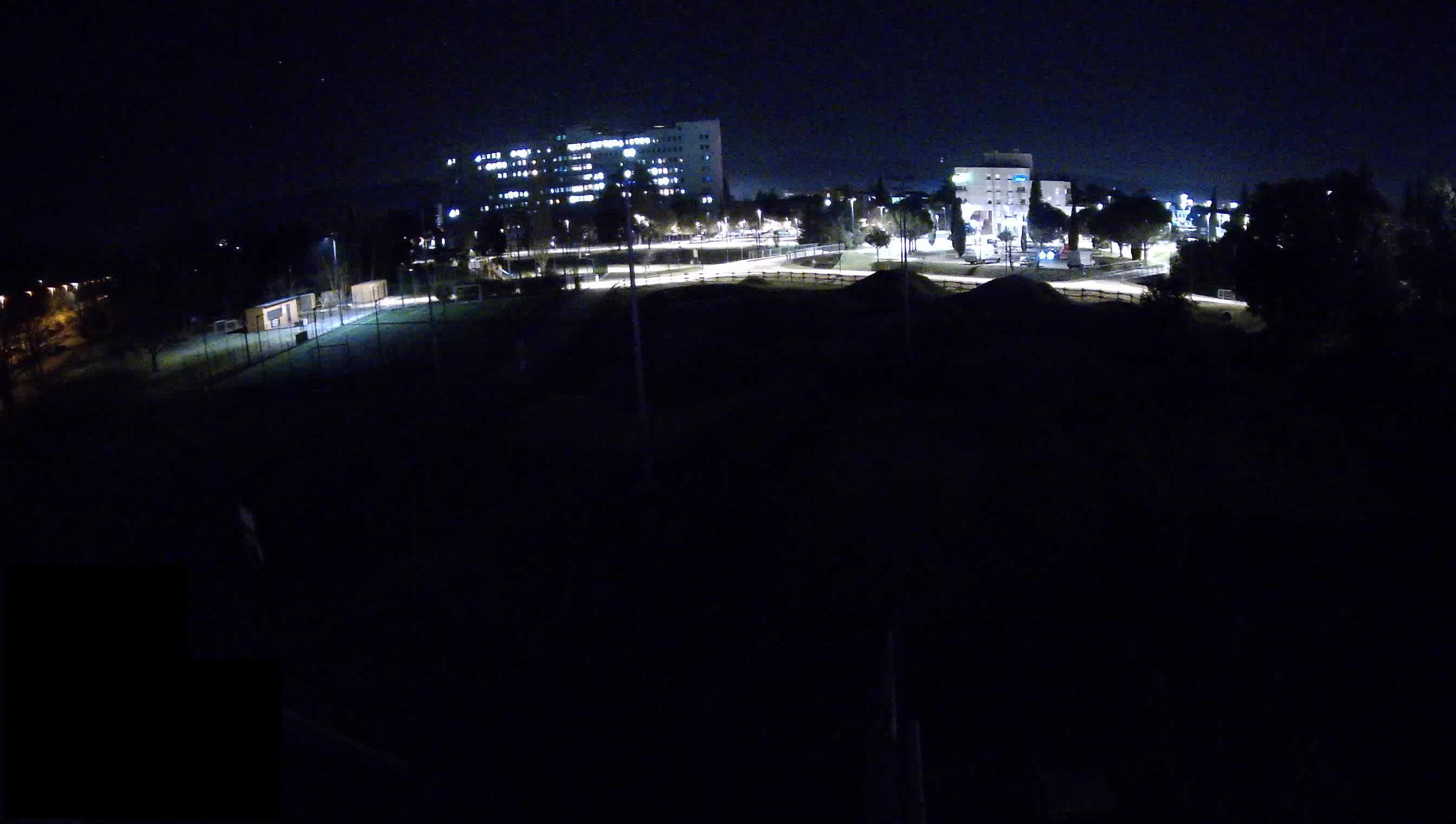 Cámara web en vivo del parque deportivo Šempeter pri Gorici – Eslovenia