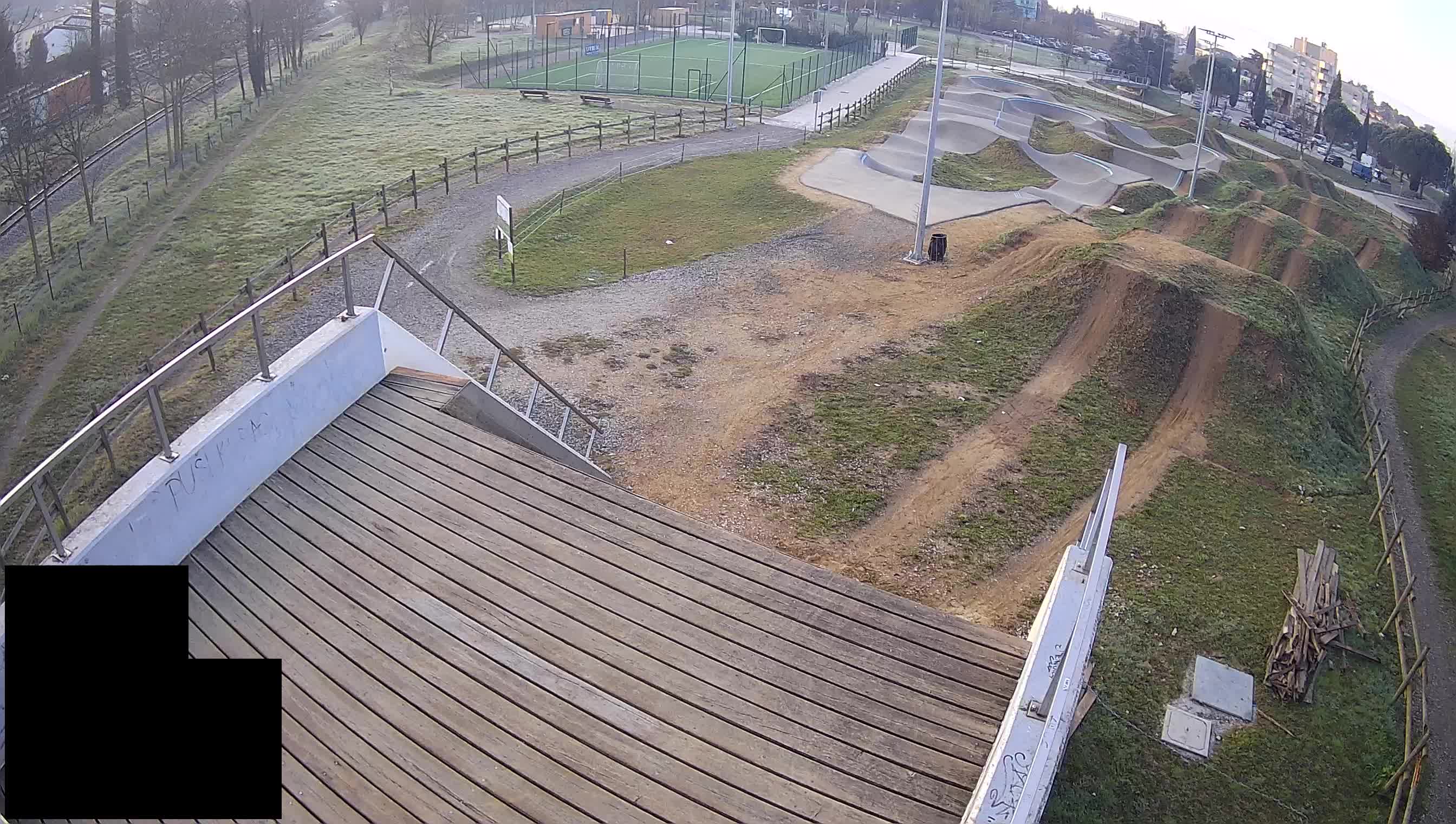 Cámara web en vivo del parque deportivo Šempeter pri Gorici – Eslovenia