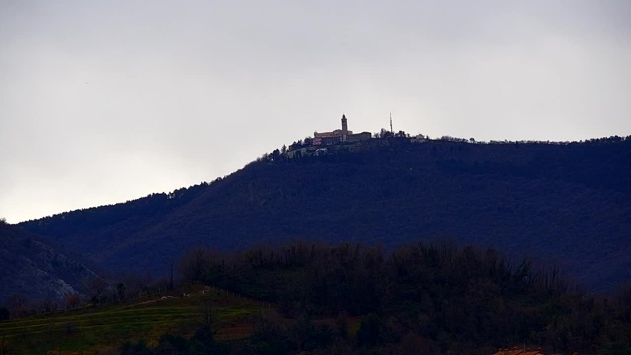 Prekrasan panoramski pogled na Šempeter pri Gorici