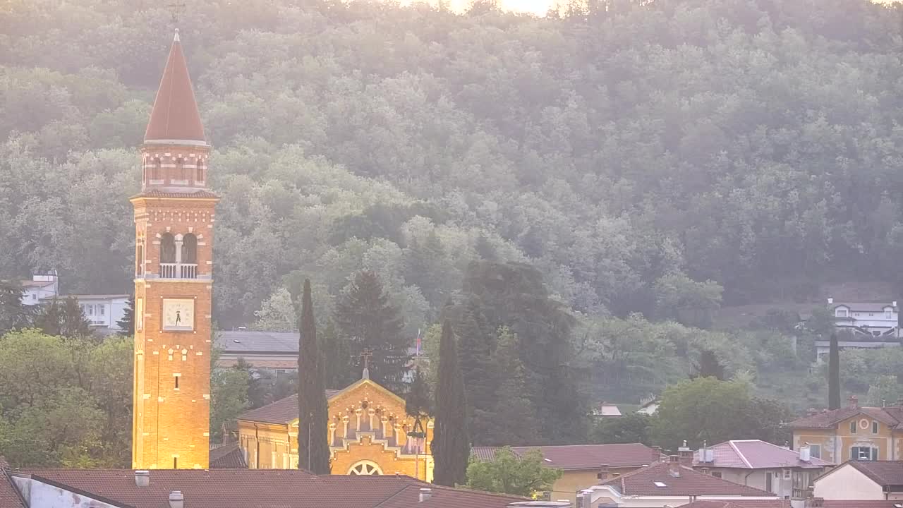 Čudovit panoramski pogled na Šempeter pri Gorici