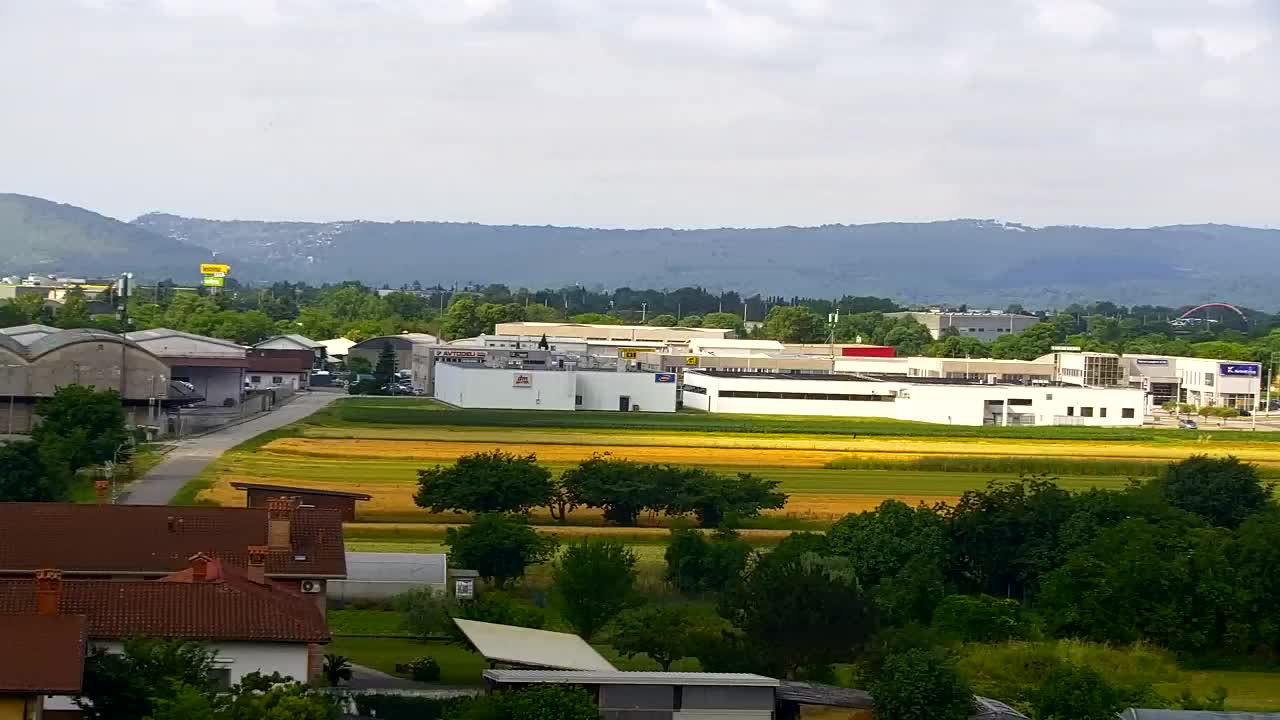 Čudovit panoramski pogled na Šempeter pri Gorici
