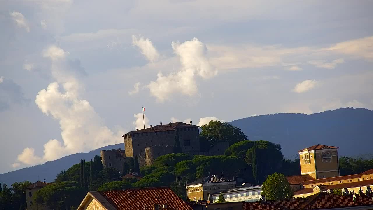Čudovit panoramski pogled na Šempeter pri Gorici
