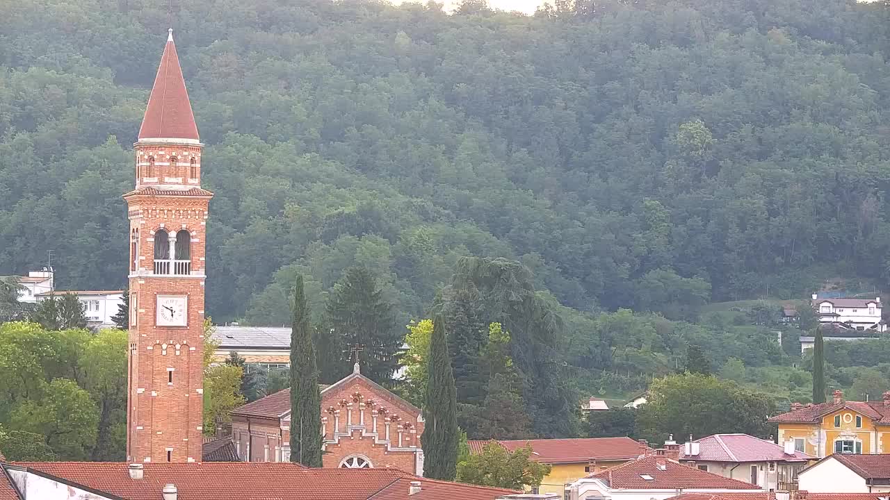 Čudovit panoramski pogled na Šempeter pri Gorici
