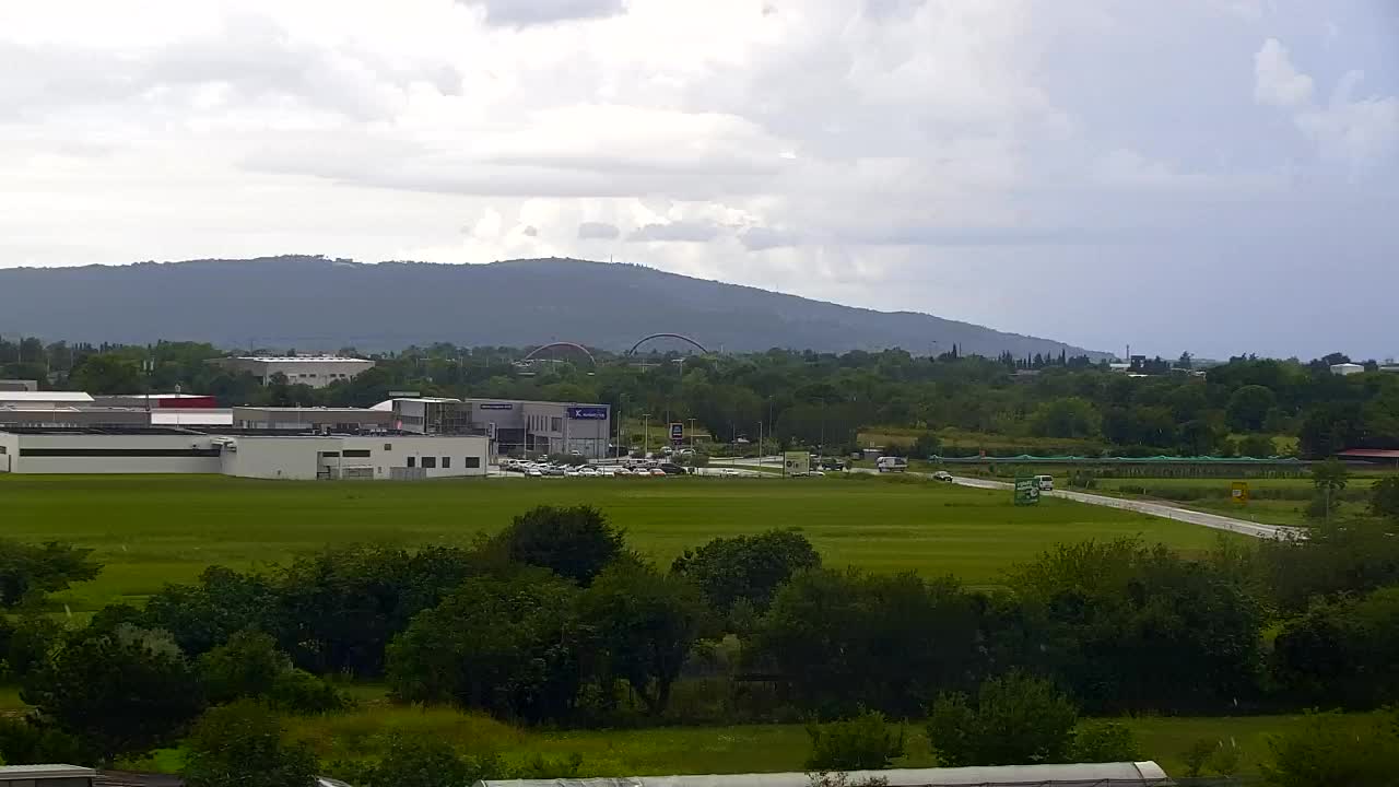 Prekrasan panoramski pogled na Šempeter pri Gorici