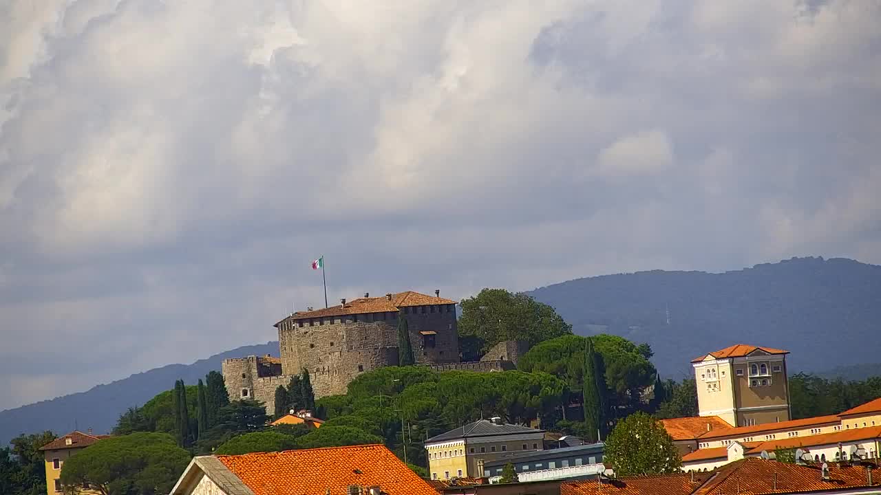 Čudovit panoramski pogled na Šempeter pri Gorici