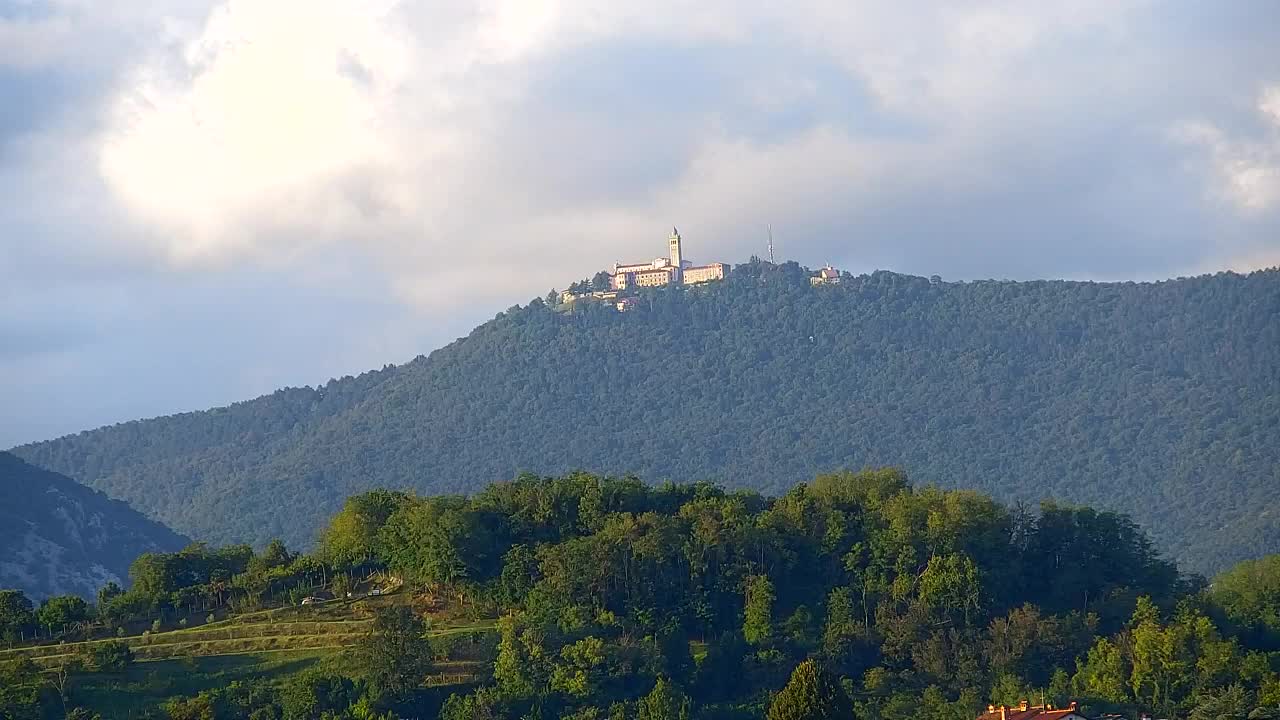 Čudovit panoramski pogled na Šempeter pri Gorici