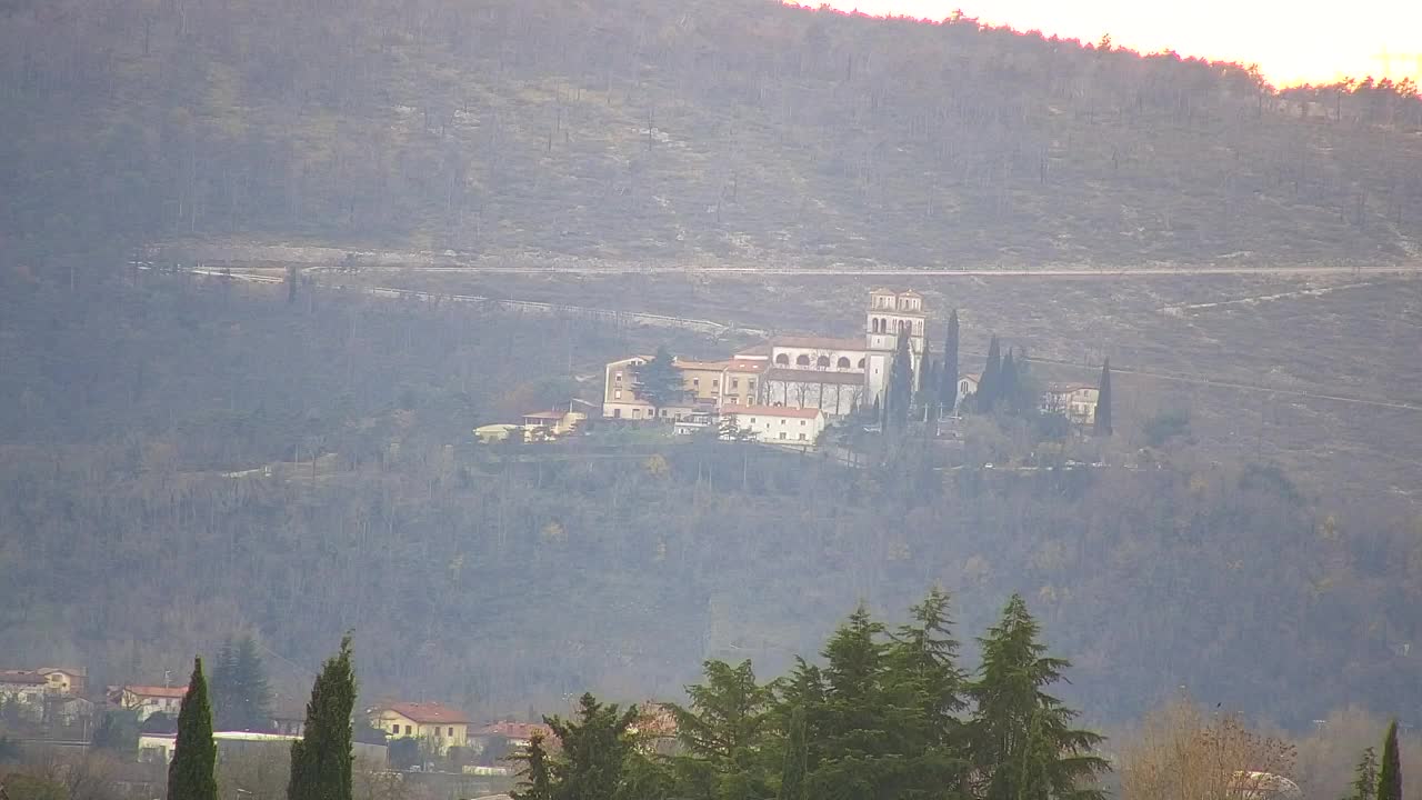 Čudovit panoramski pogled na Šempeter pri Gorici