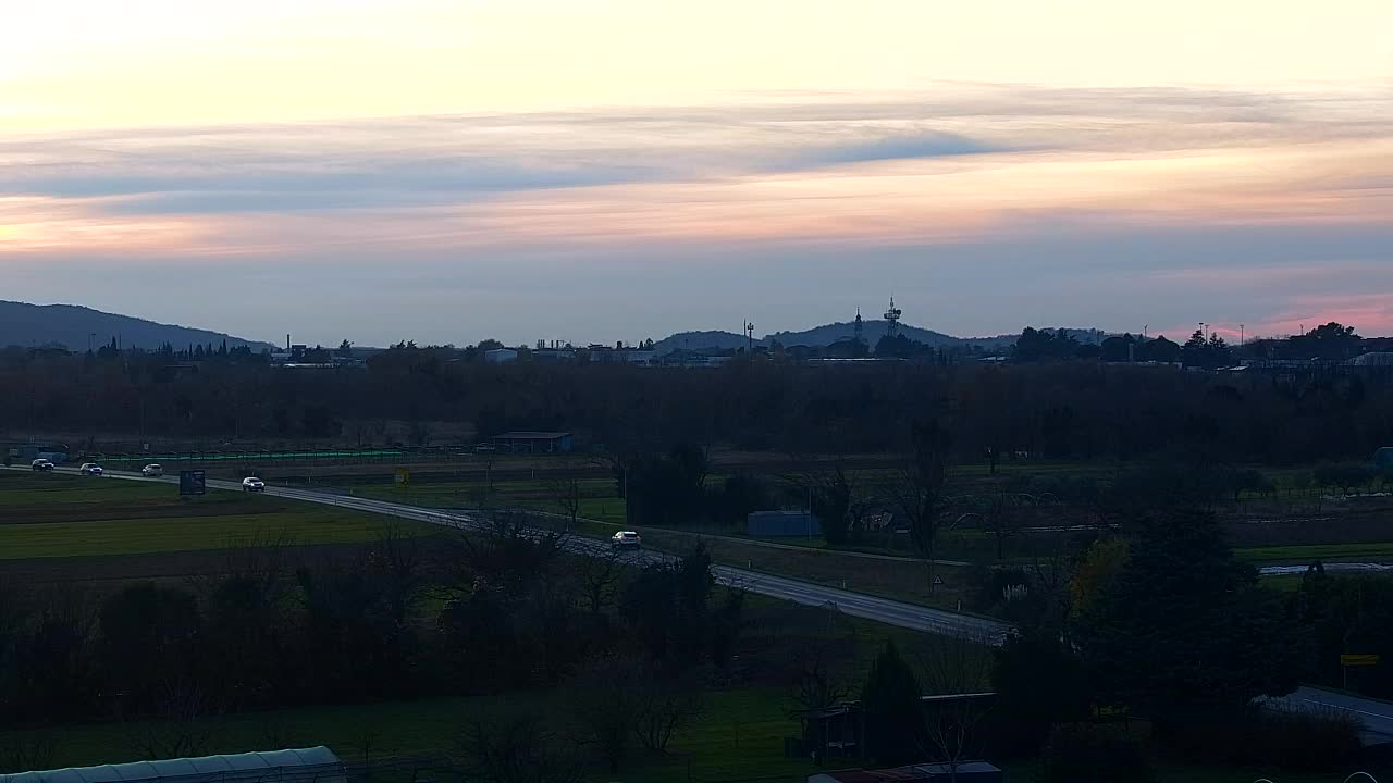 Čudovit panoramski pogled na Šempeter pri Gorici