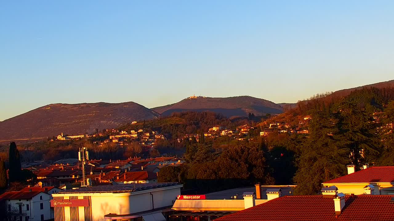 Čudovit panoramski pogled na Šempeter pri Gorici