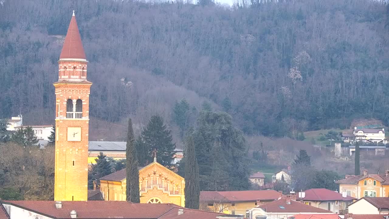 Panorama mozzafiato di Šempeter pri Gorici