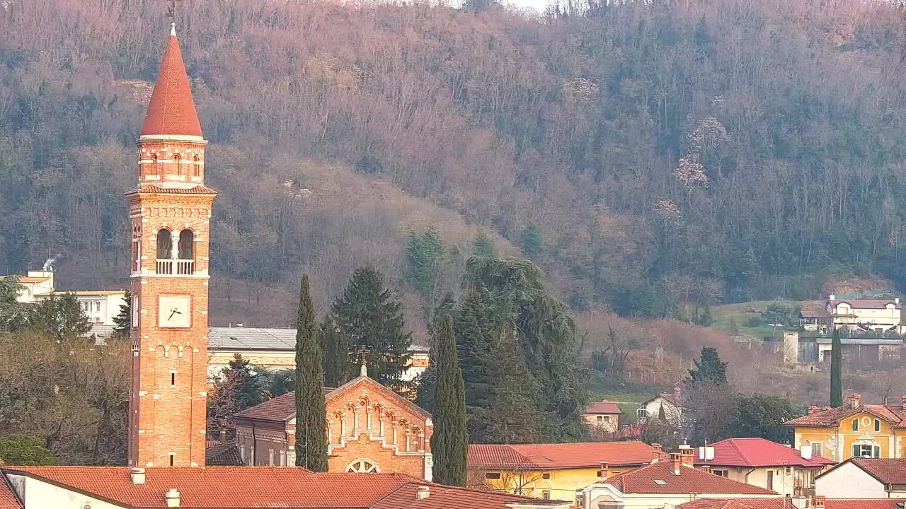 Panorama mozzafiato di Šempeter pri Gorici