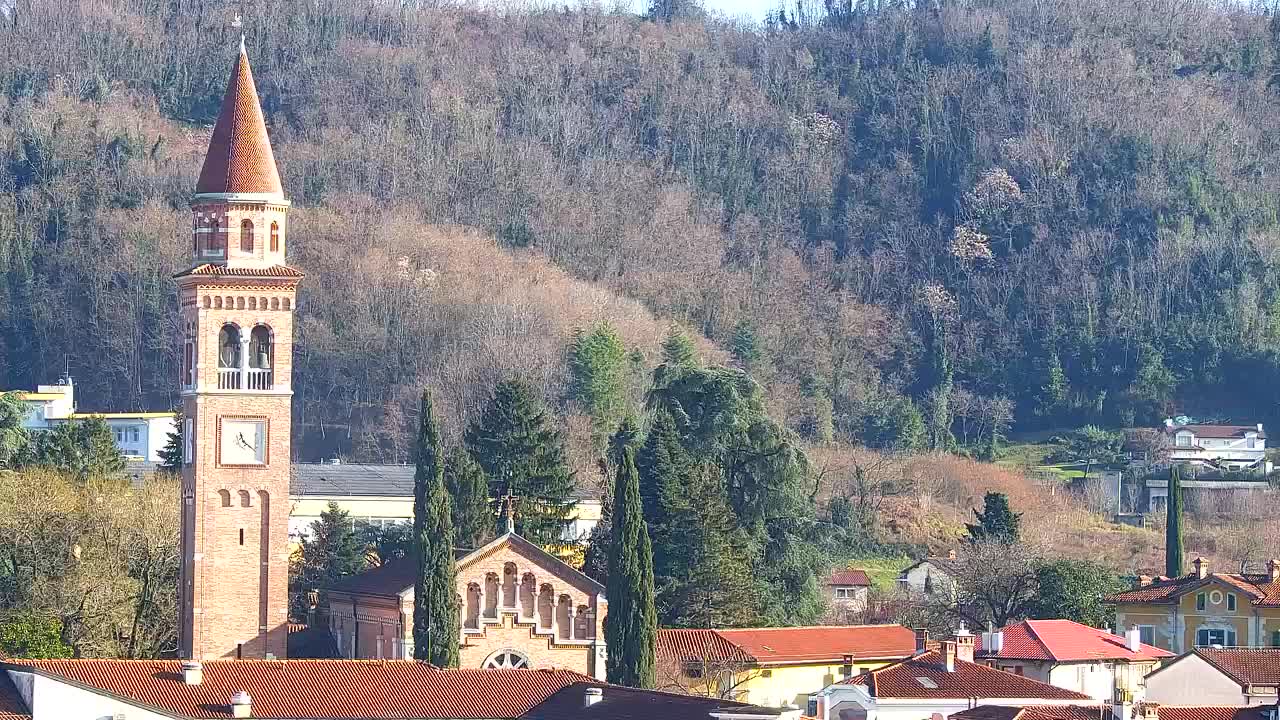 Čudovit panoramski pogled na Šempeter pri Gorici