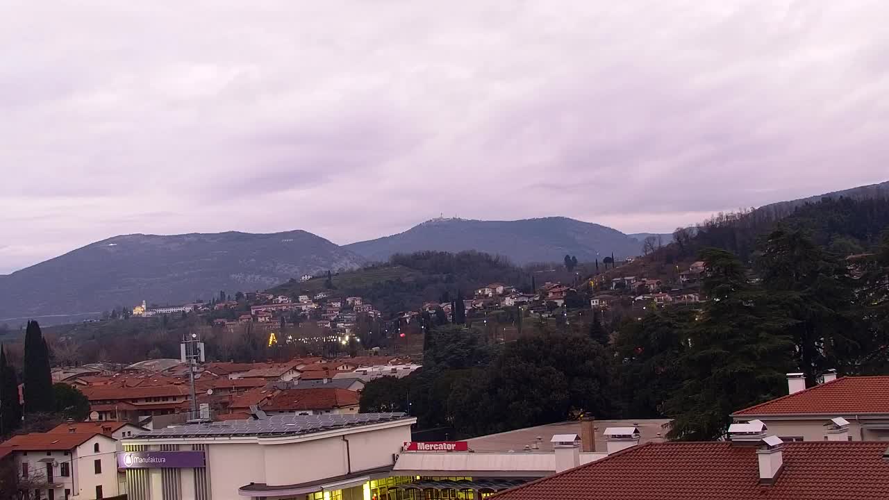 Čudovit panoramski pogled na Šempeter pri Gorici