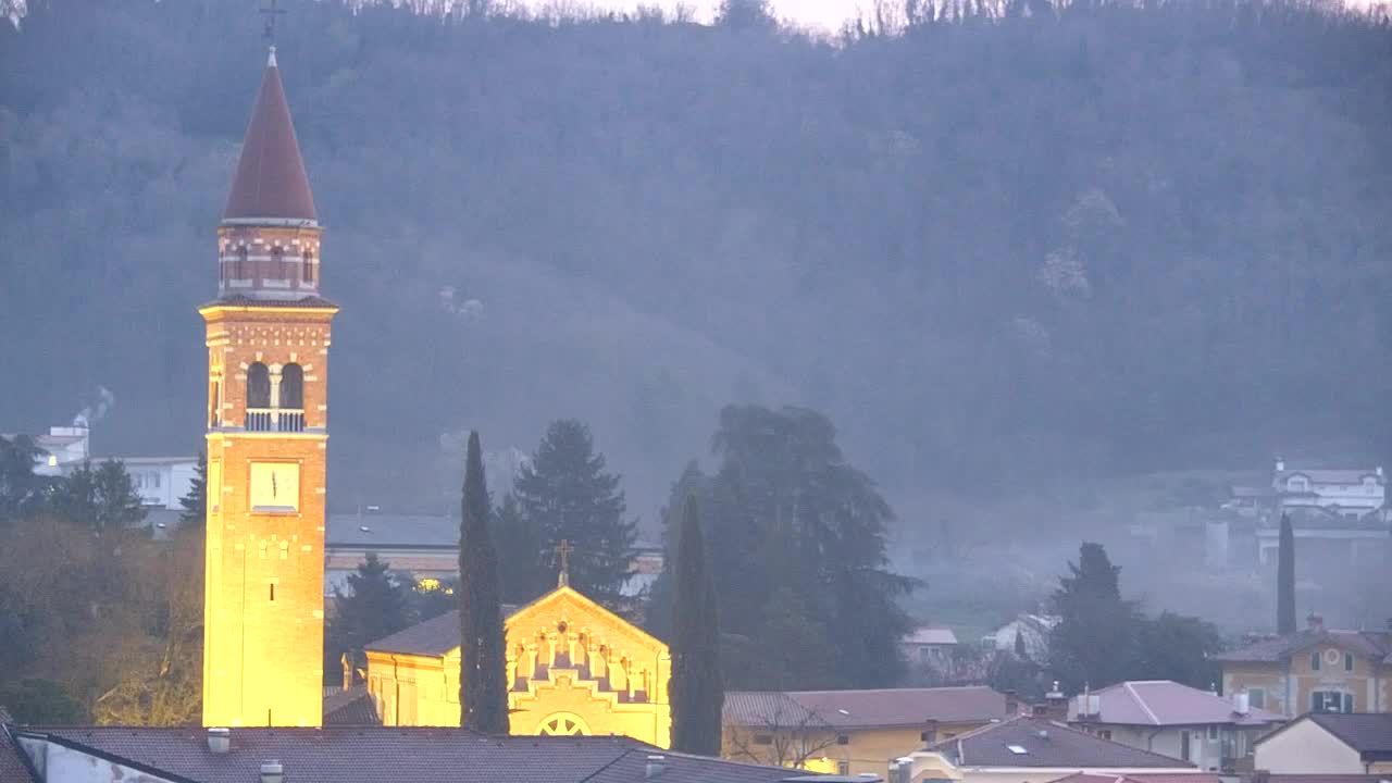 Čudovit panoramski pogled na Šempeter pri Gorici