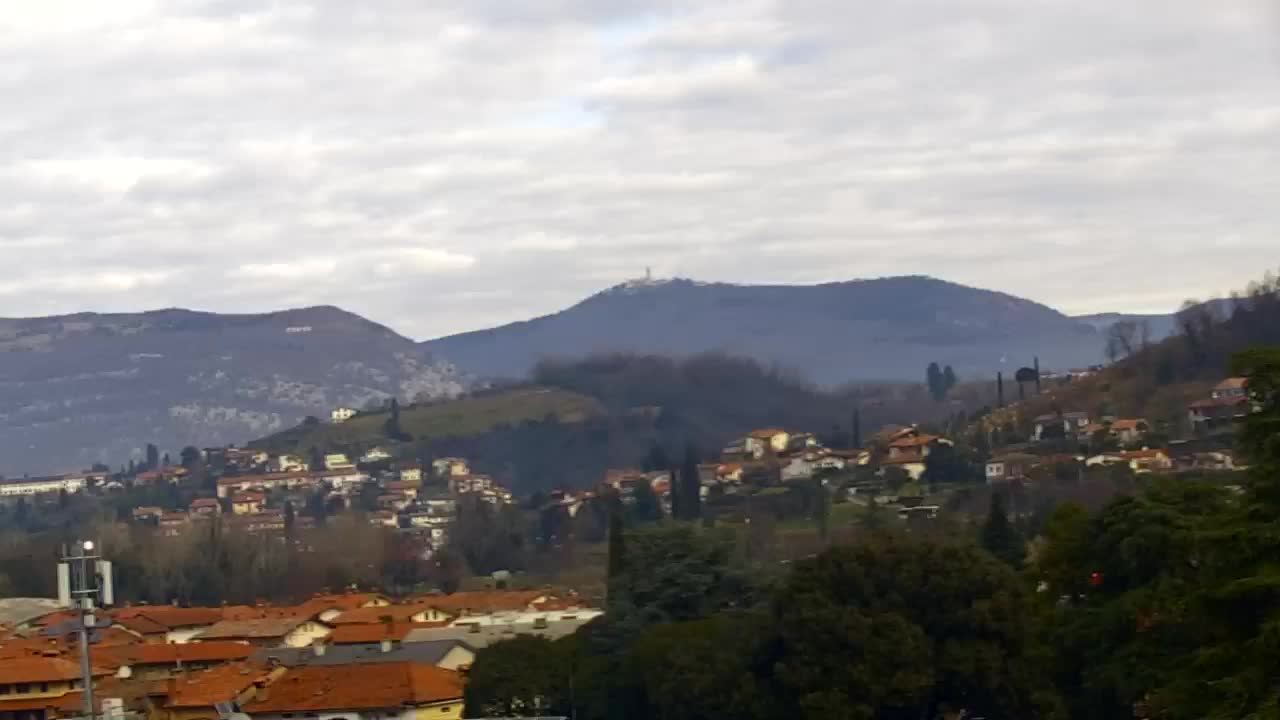 Čudovit panoramski pogled na Šempeter pri Gorici