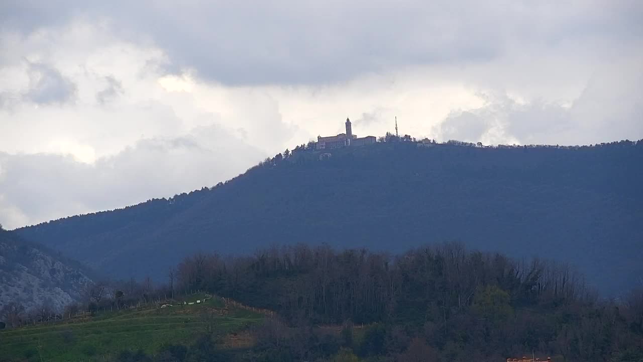 Čudovit panoramski pogled na Šempeter pri Gorici