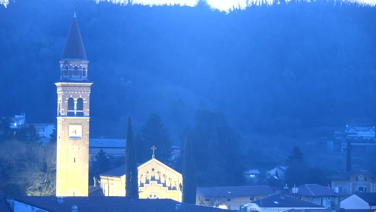 Panorama mozzafiato di Šempeter pri Gorici