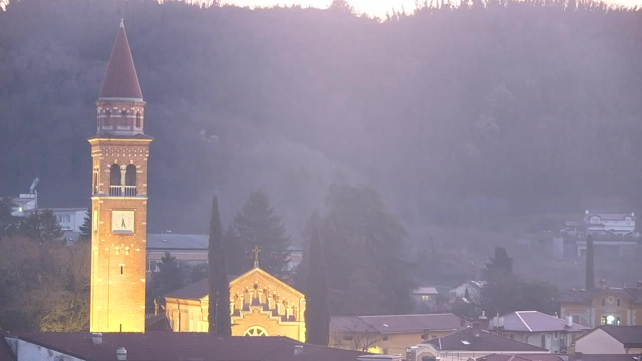 Čudovit panoramski pogled na Šempeter pri Gorici