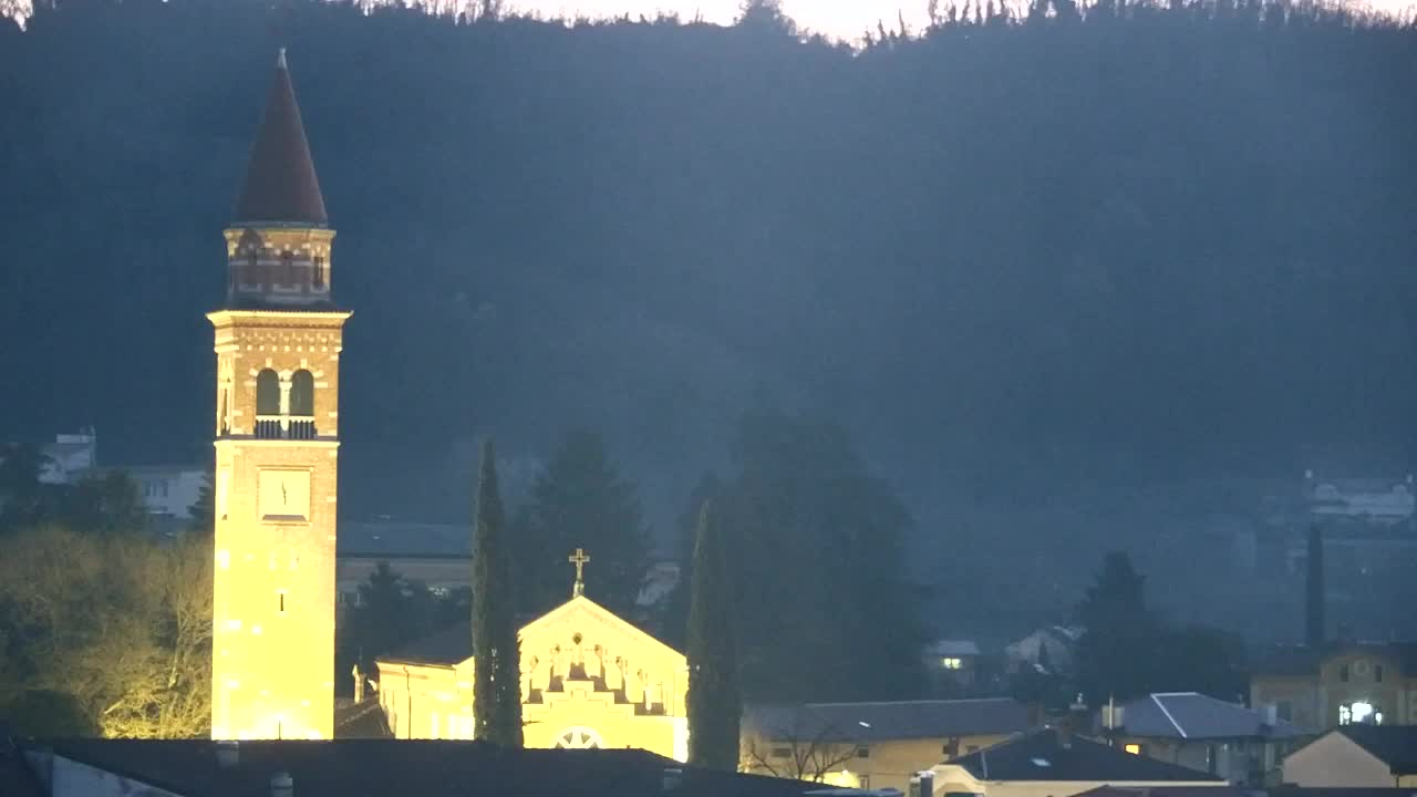 Čudovit panoramski pogled na Šempeter pri Gorici