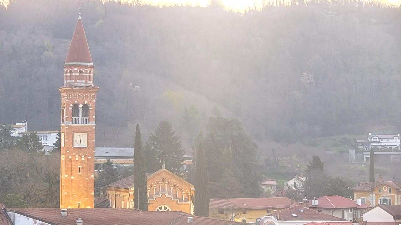 Čudovit panoramski pogled na Šempeter pri Gorici