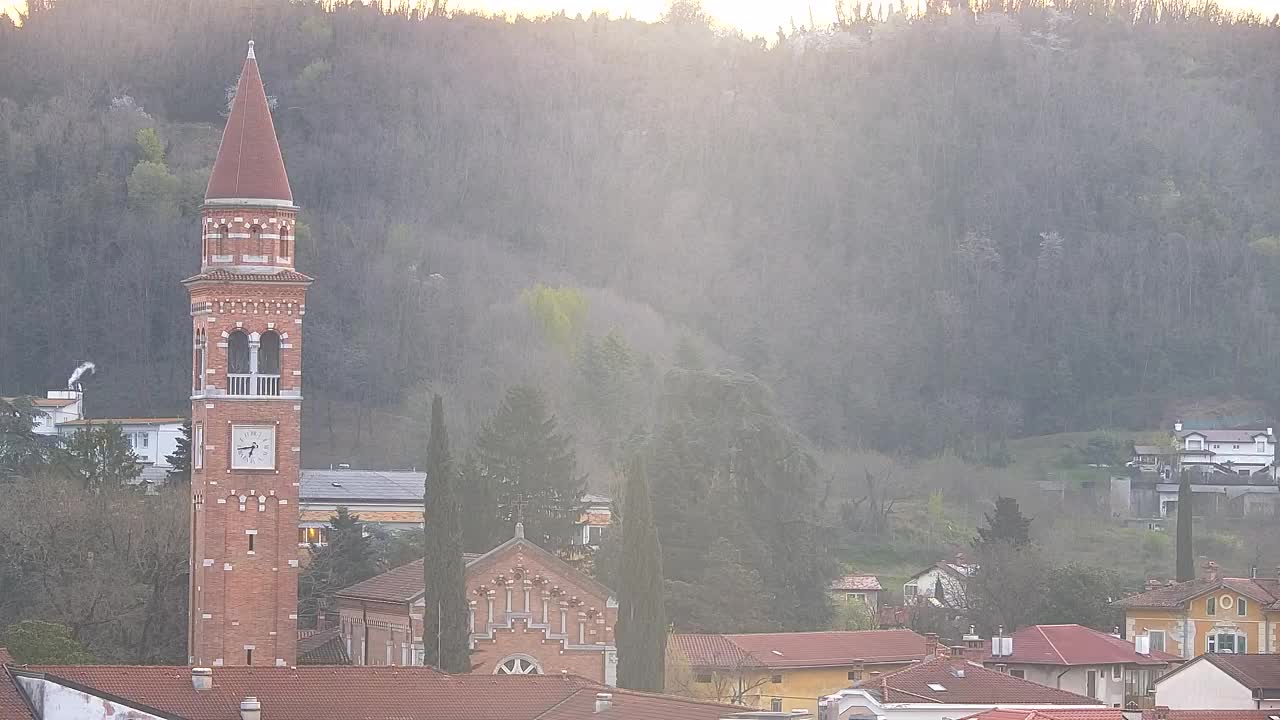 Čudovit panoramski pogled na Šempeter pri Gorici