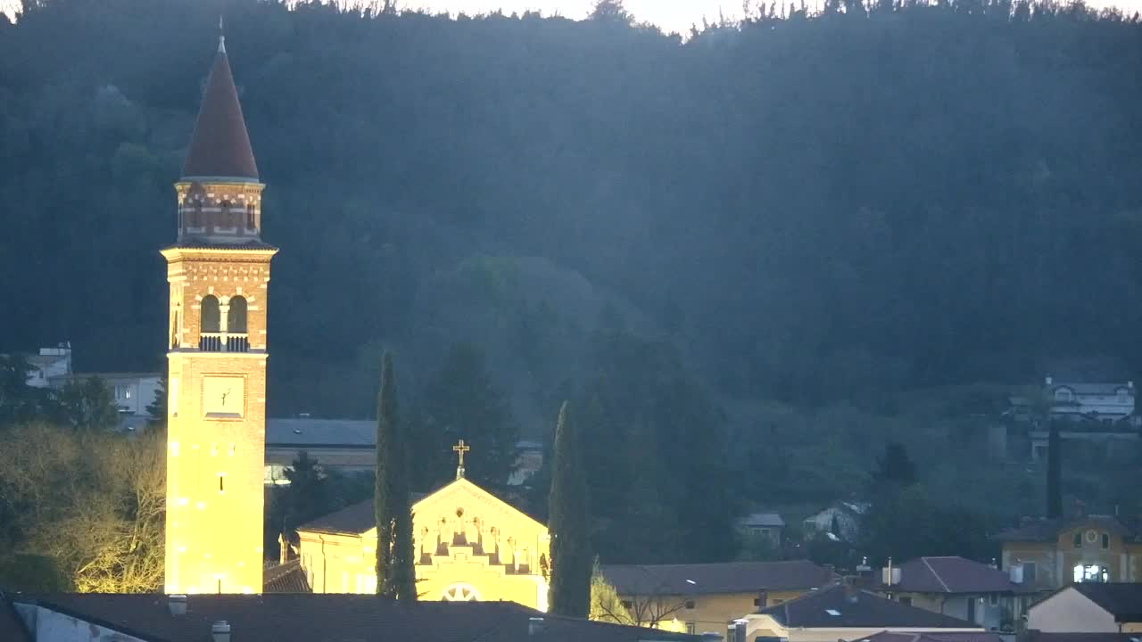Panorama mozzafiato di Šempeter pri Gorici