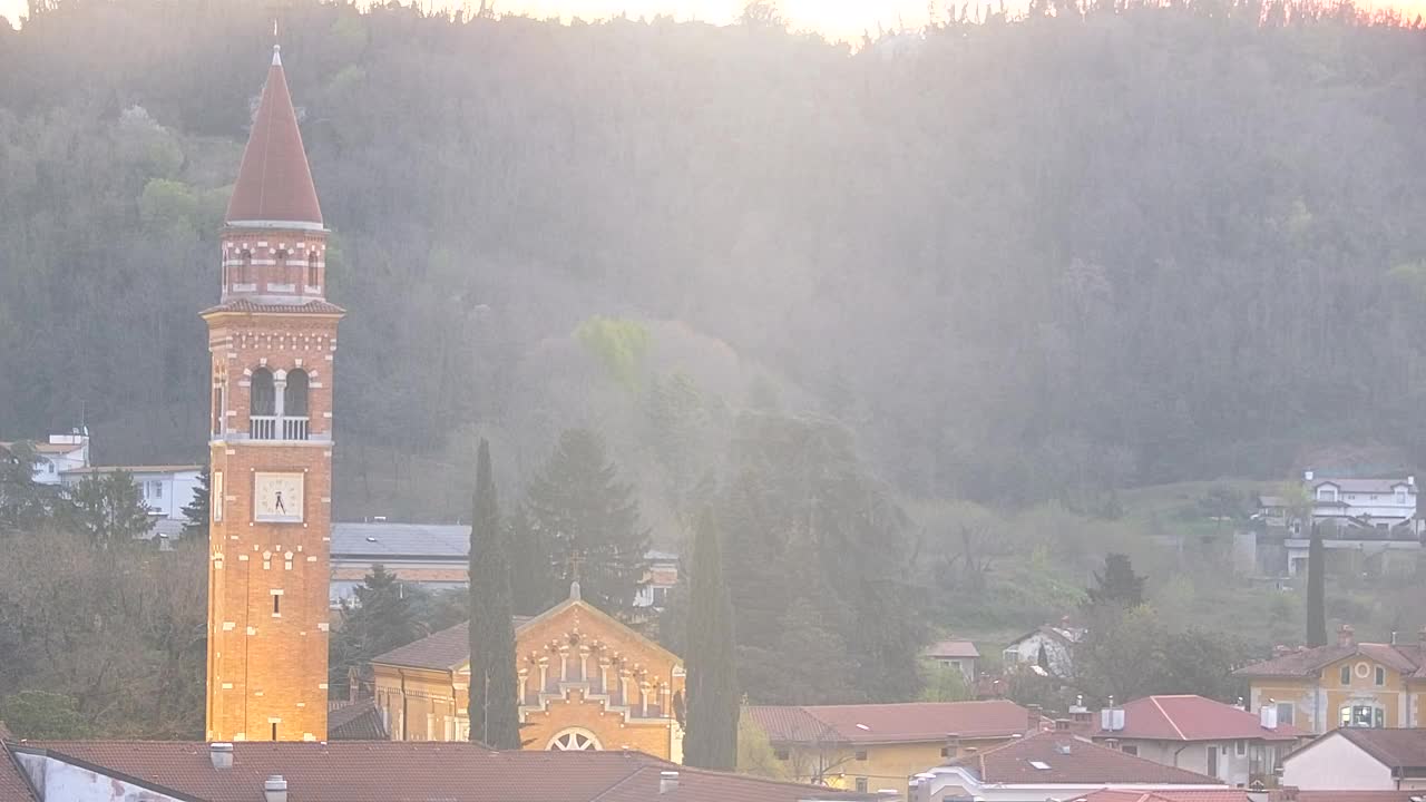Prekrasan panoramski pogled na Šempeter pri Gorici