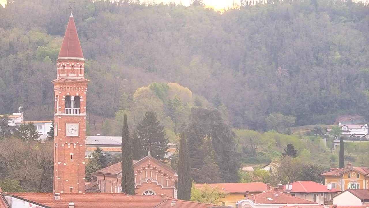 Prekrasan panoramski pogled na Šempeter pri Gorici