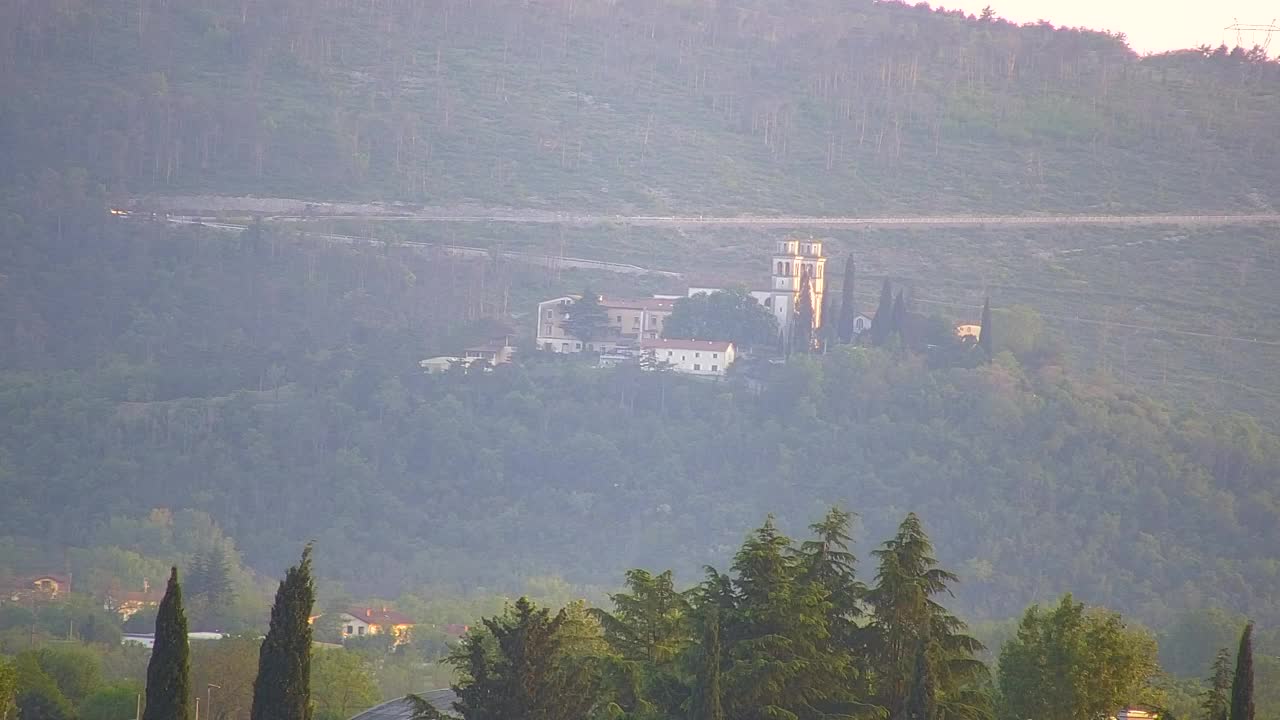 Čudovit panoramski pogled na Šempeter pri Gorici