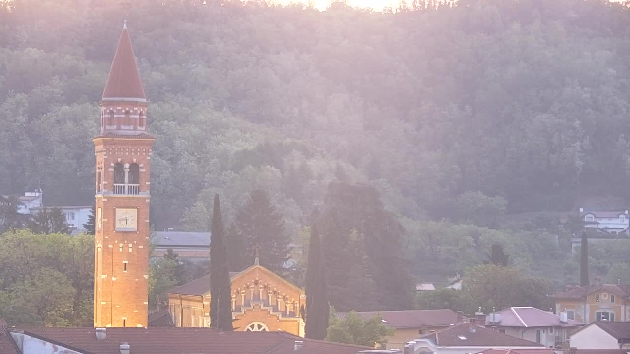 Čudovit panoramski pogled na Šempeter pri Gorici