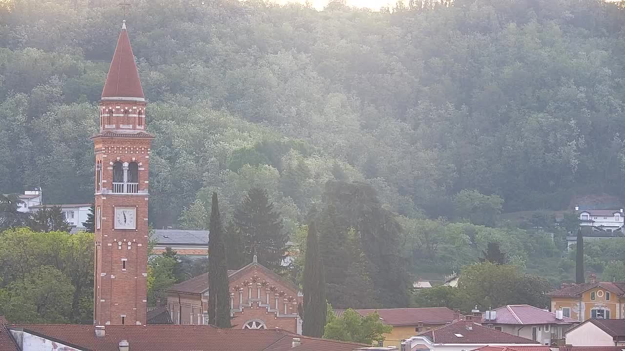 Čudovit panoramski pogled na Šempeter pri Gorici