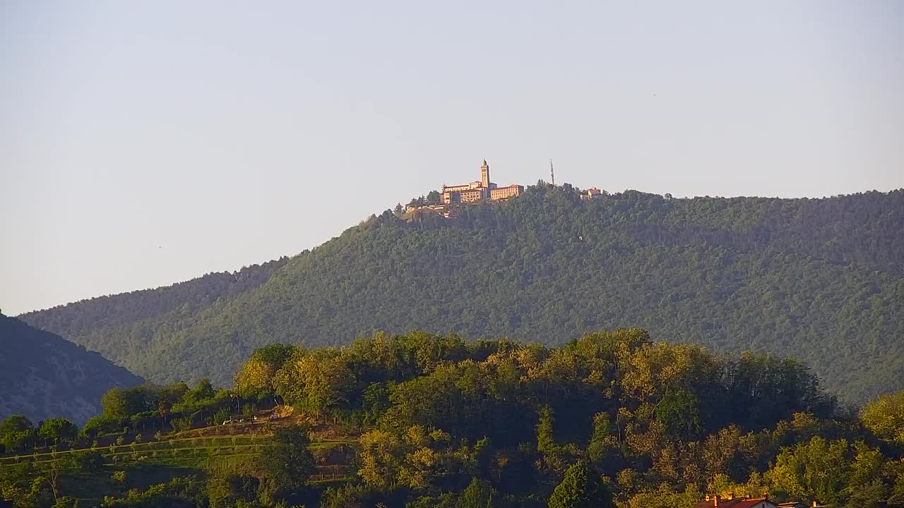 Čudovit panoramski pogled na Šempeter pri Gorici