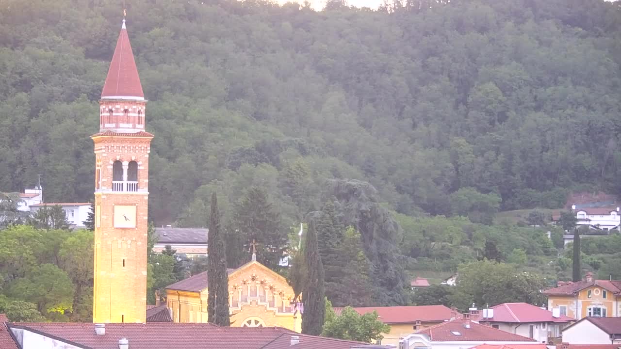 Čudovit panoramski pogled na Šempeter pri Gorici