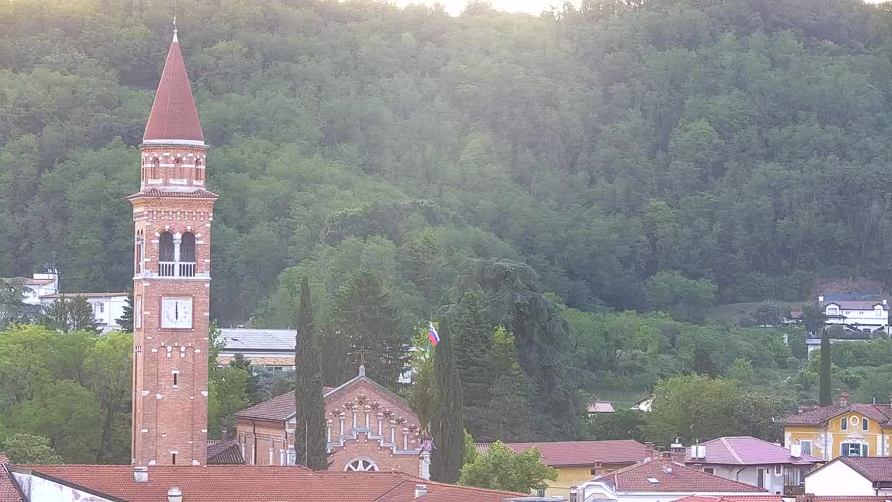 Čudovit panoramski pogled na Šempeter pri Gorici